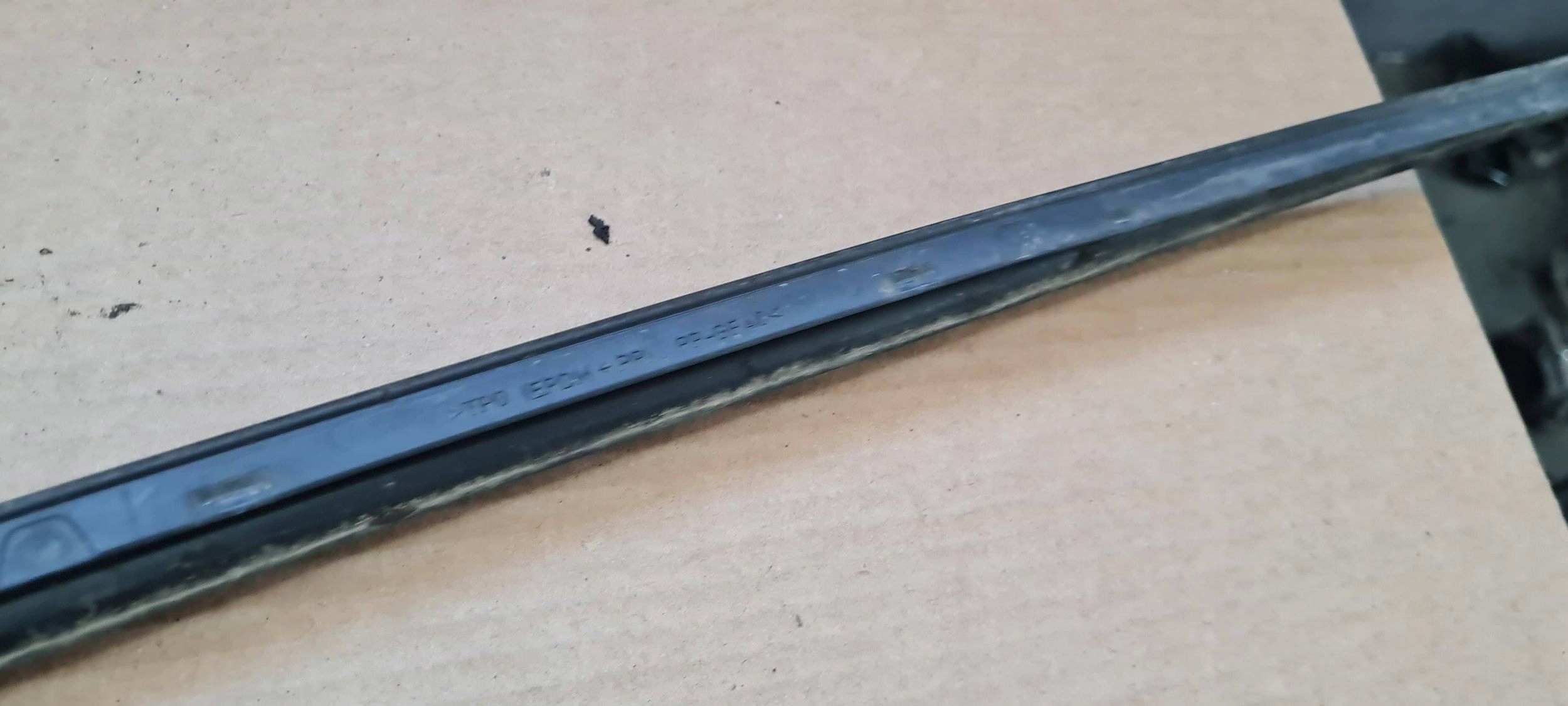 A5 8T LIFT S5 moulding cap windows CZOLOWEJ left front 8T0854327A