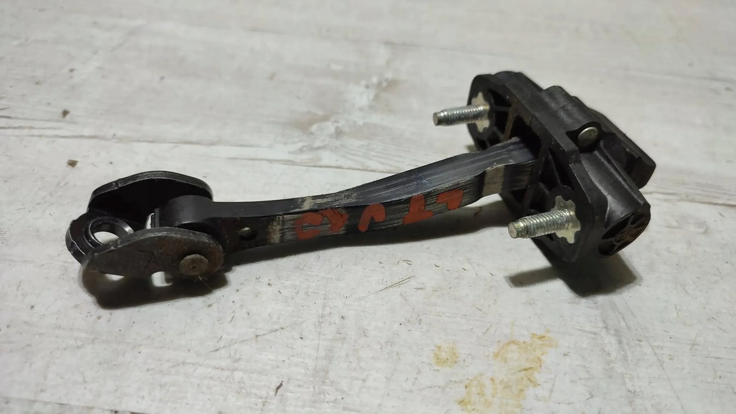Volvo V40 II 2018r rear part side left limiter door