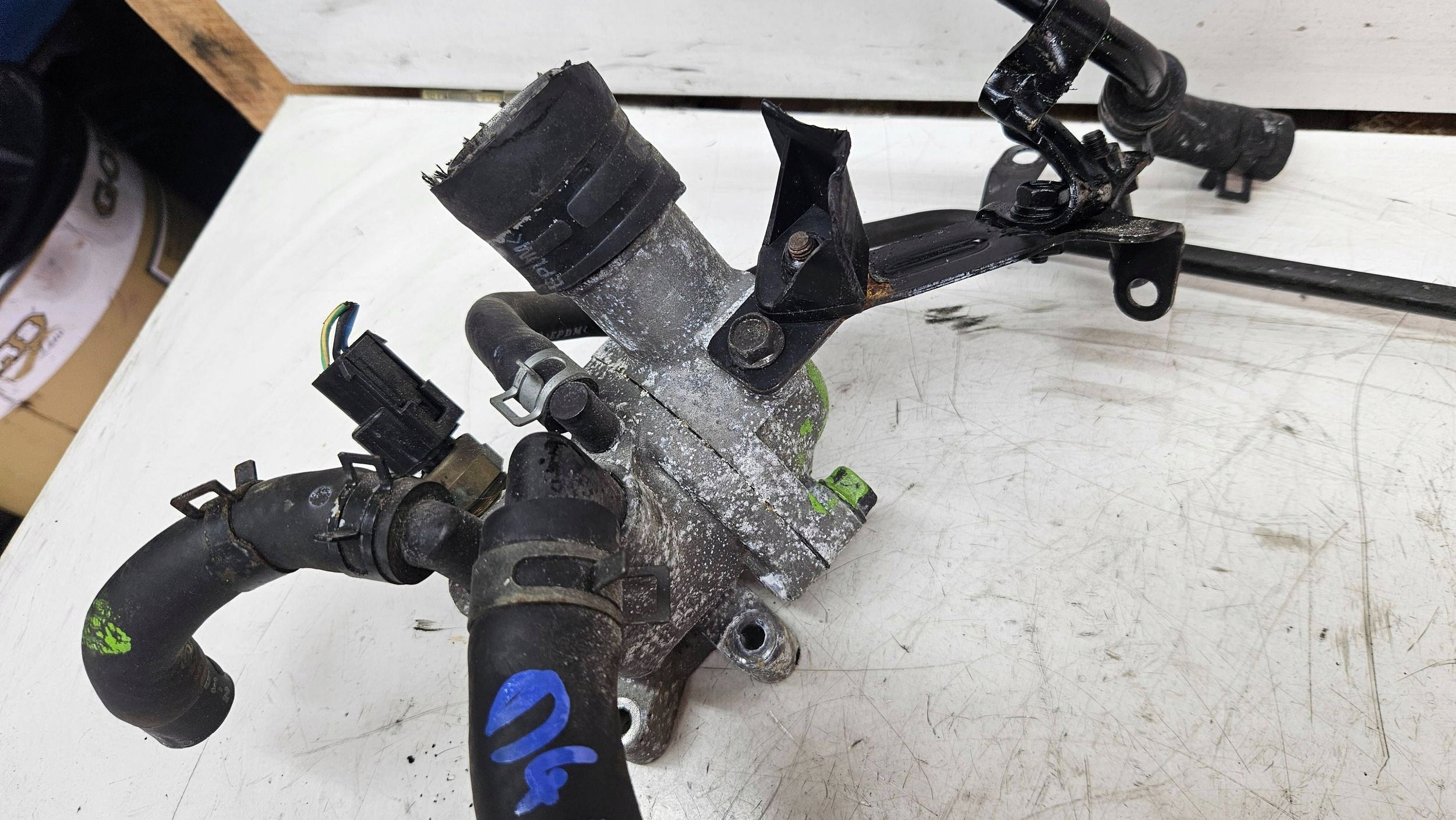 KIA Rio 2 II 05-11 1.5 CRDI D4FA thermostat housing