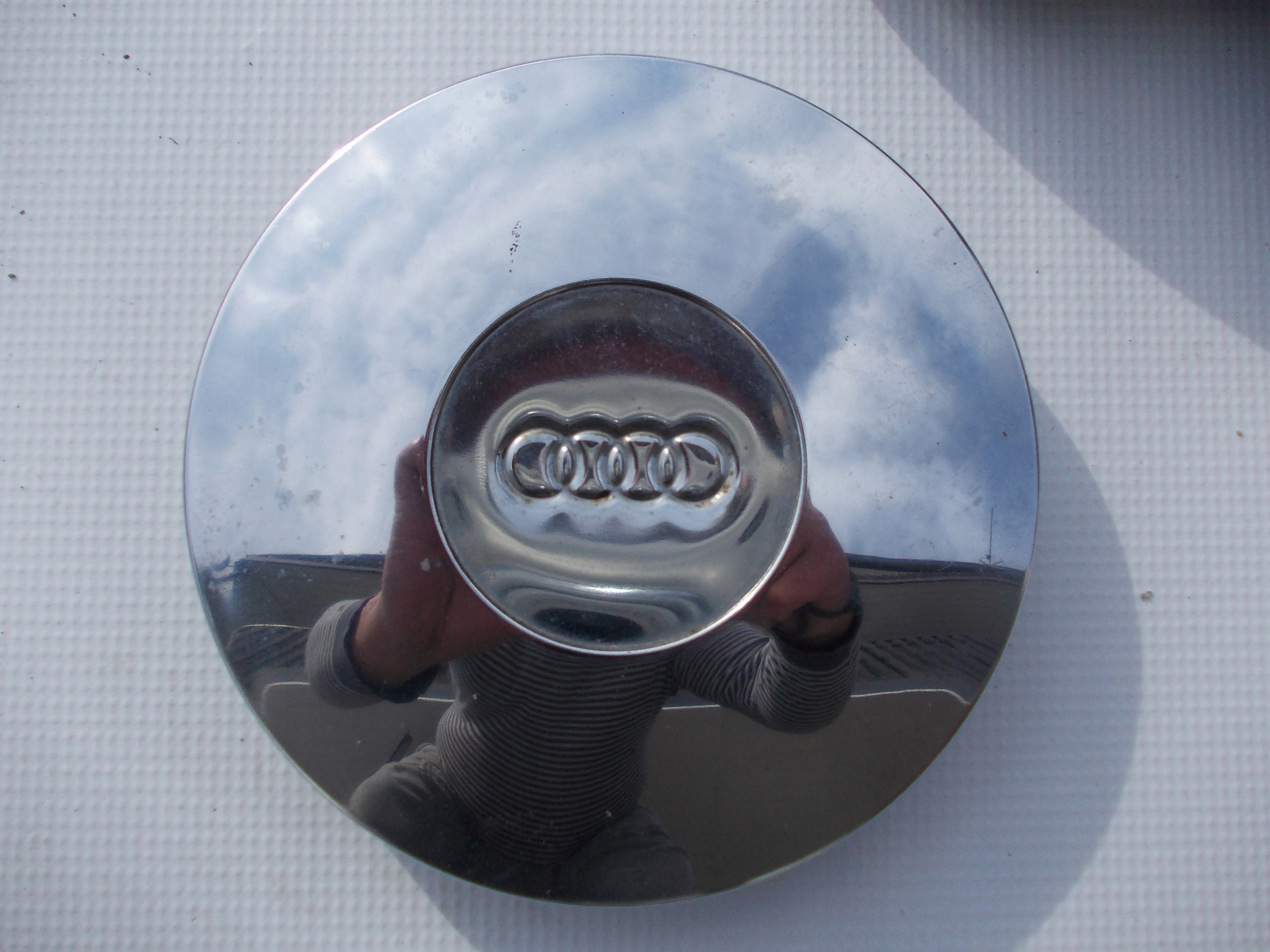 ЗАГЛУШКИ AUDI НЕРЖАВЕЮЩИЕ 153/137 ОРИГИНАЛЬНЫЕ