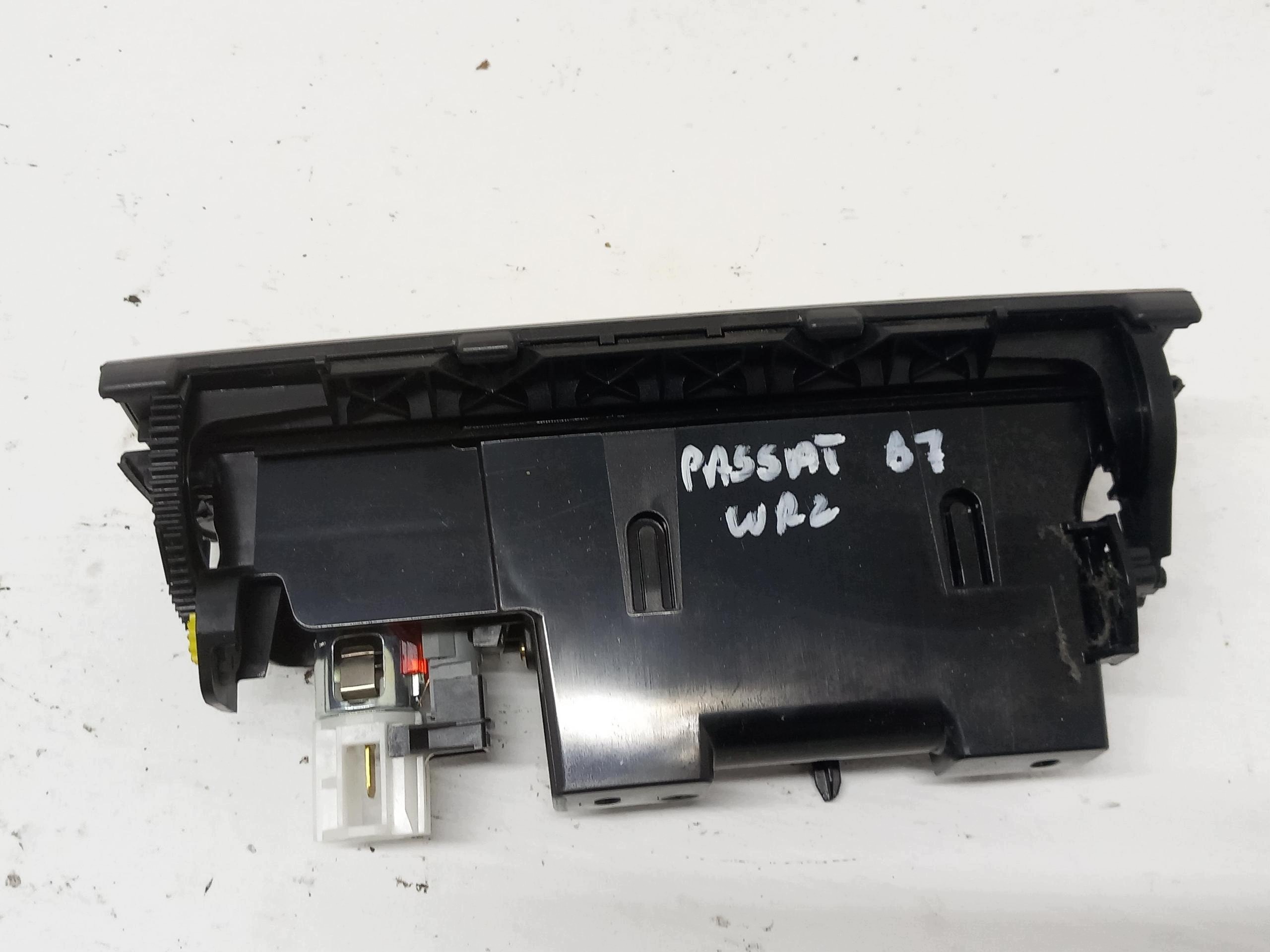 VW PASSAT B7 CC ashtray passenger compartment ZAPALNICZKA
