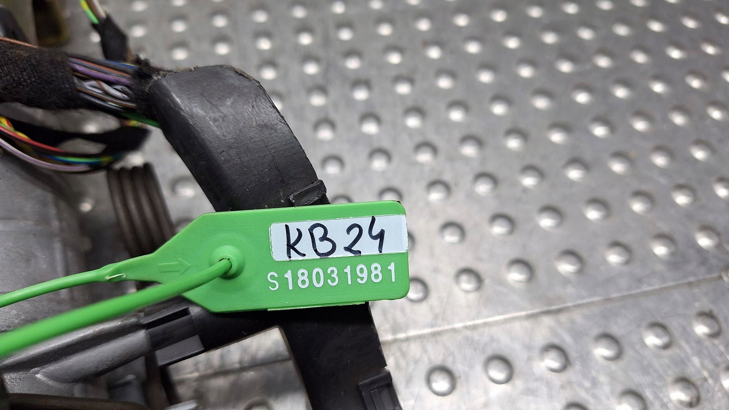 steering wheel rod 042119006 BMW E46