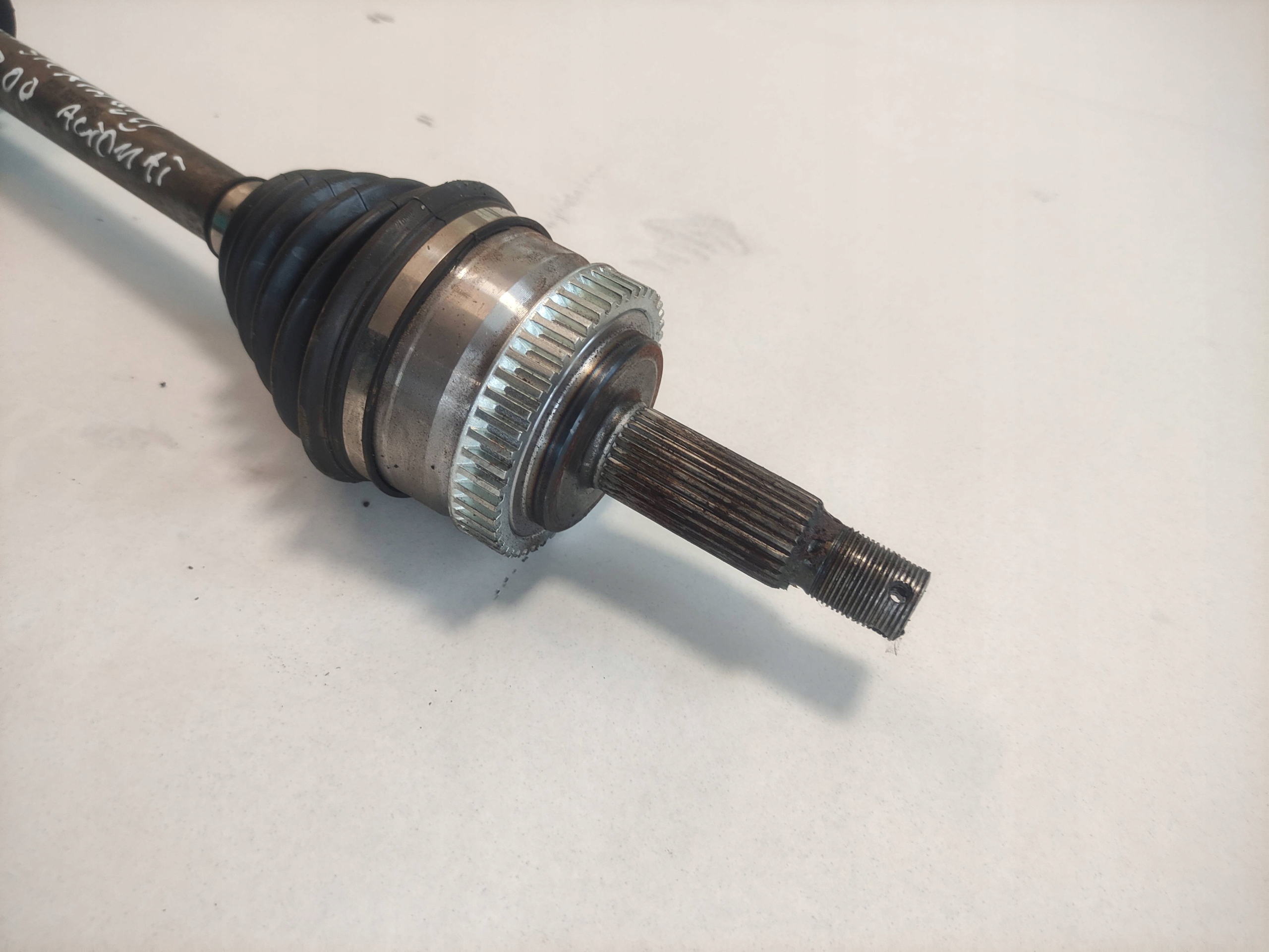 semi-axis right KIA Sportage II 2.0D 05r AUTOMAT