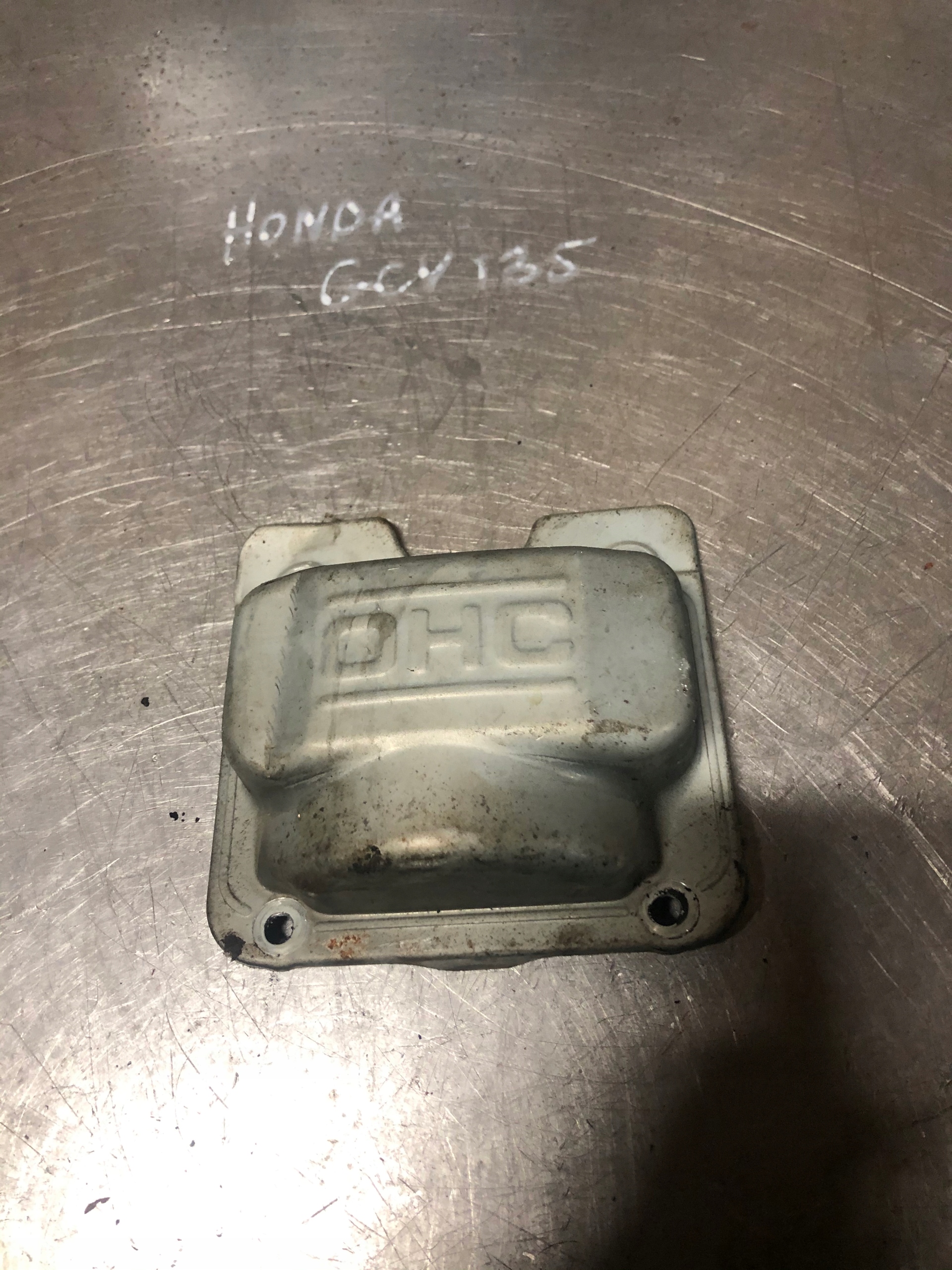 Pokrywa zaworów Honda GCV 135 Typ zawór
