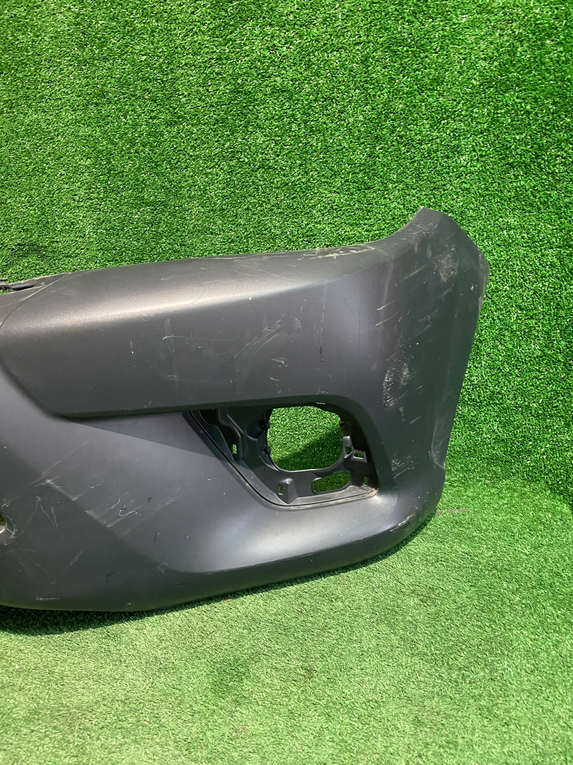 front bumper front TOYOTA HILUX 15- VIII