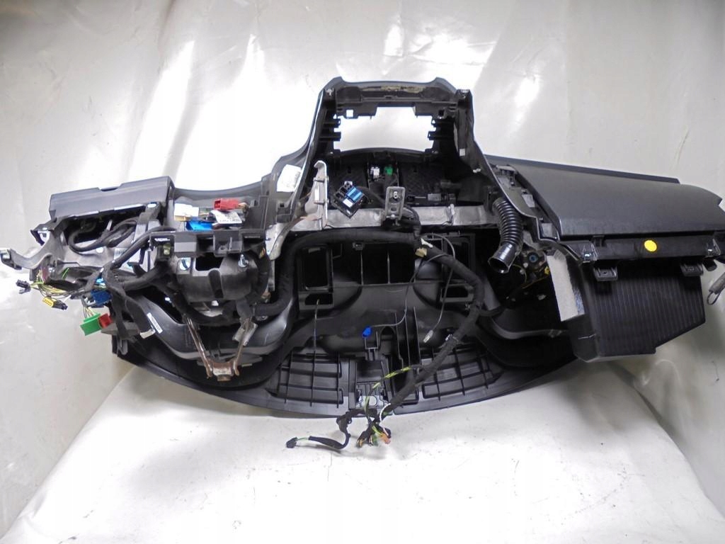 торпеда консоль UP ремни Балка европа оригинал peugeot 508 и