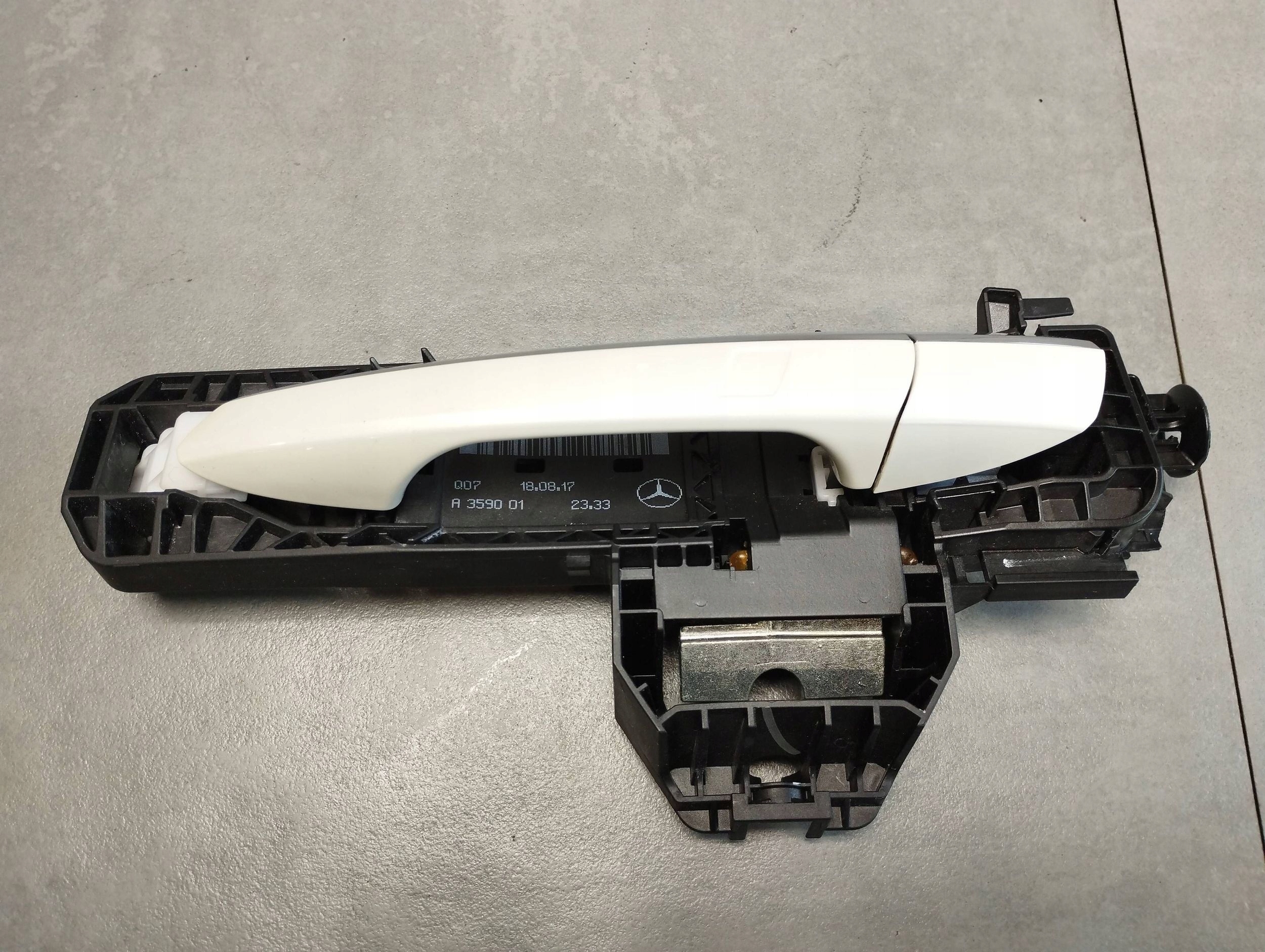 Mercedes-Benz GLE W166 handle left front 799 A2047602534 UK