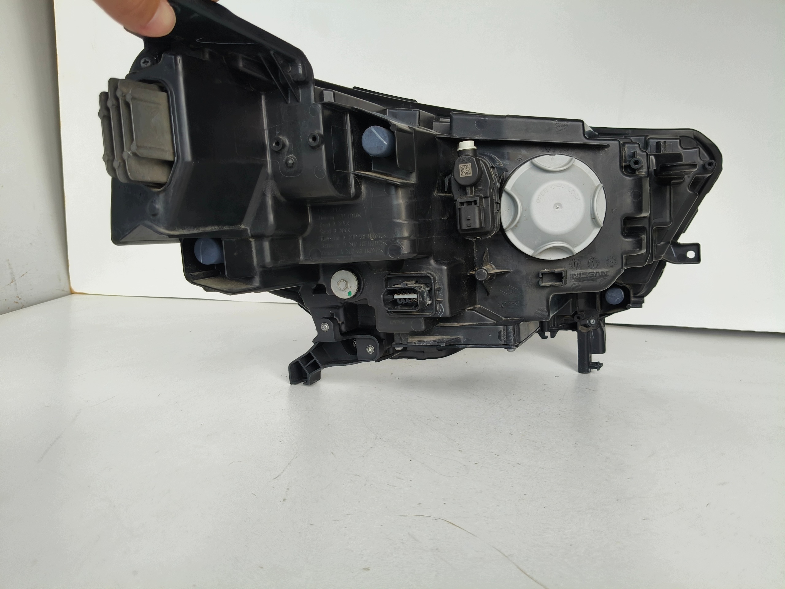 light left REFLEKTOR NISSAN TOWNSTAR 22- LED