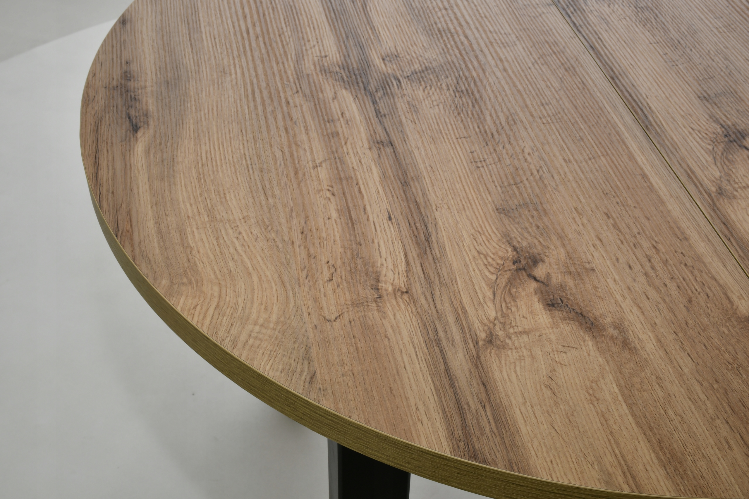 solidne meble, drewno bukowe, tapicerowane krzesło Kształt blatu okrągły