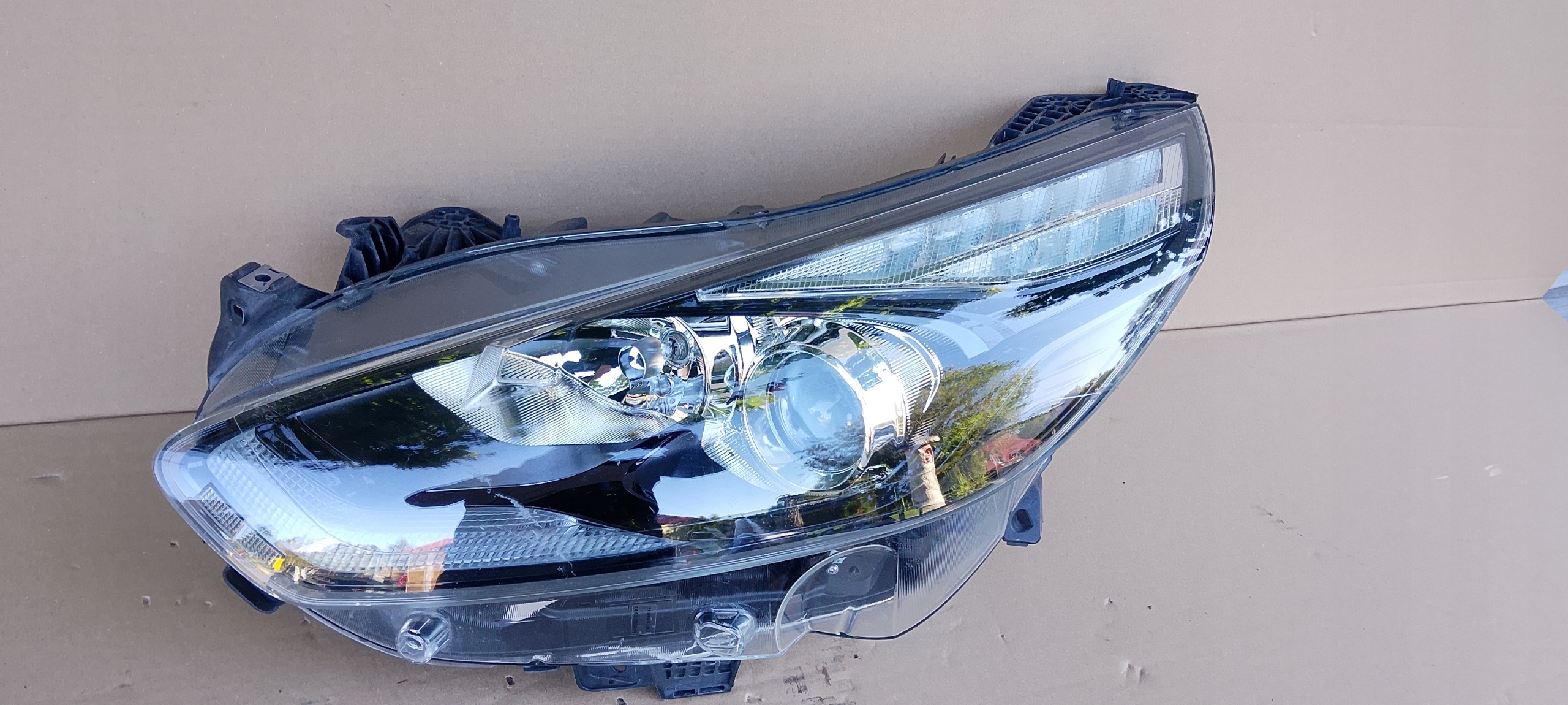 фара правая FORD S-MAX MK2 GALAXY MK4 линза led FM2B-13W030-GA