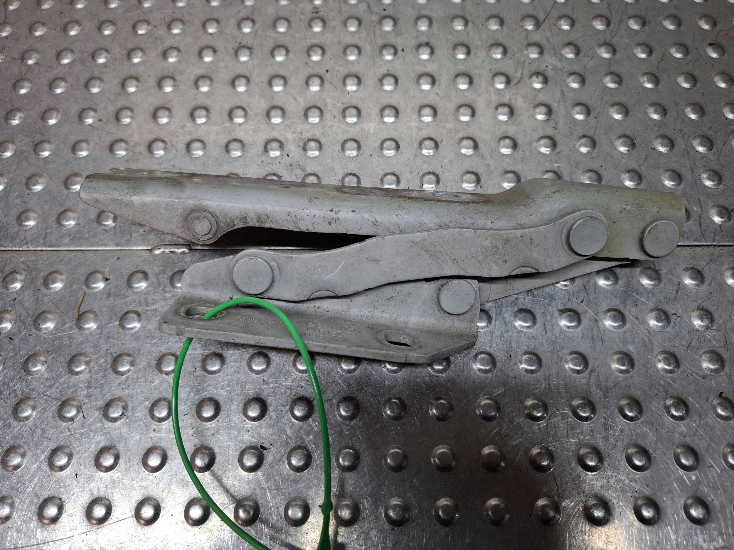 Charnière du capot Gauche Avant 7008727 BMW 5 E60 E61