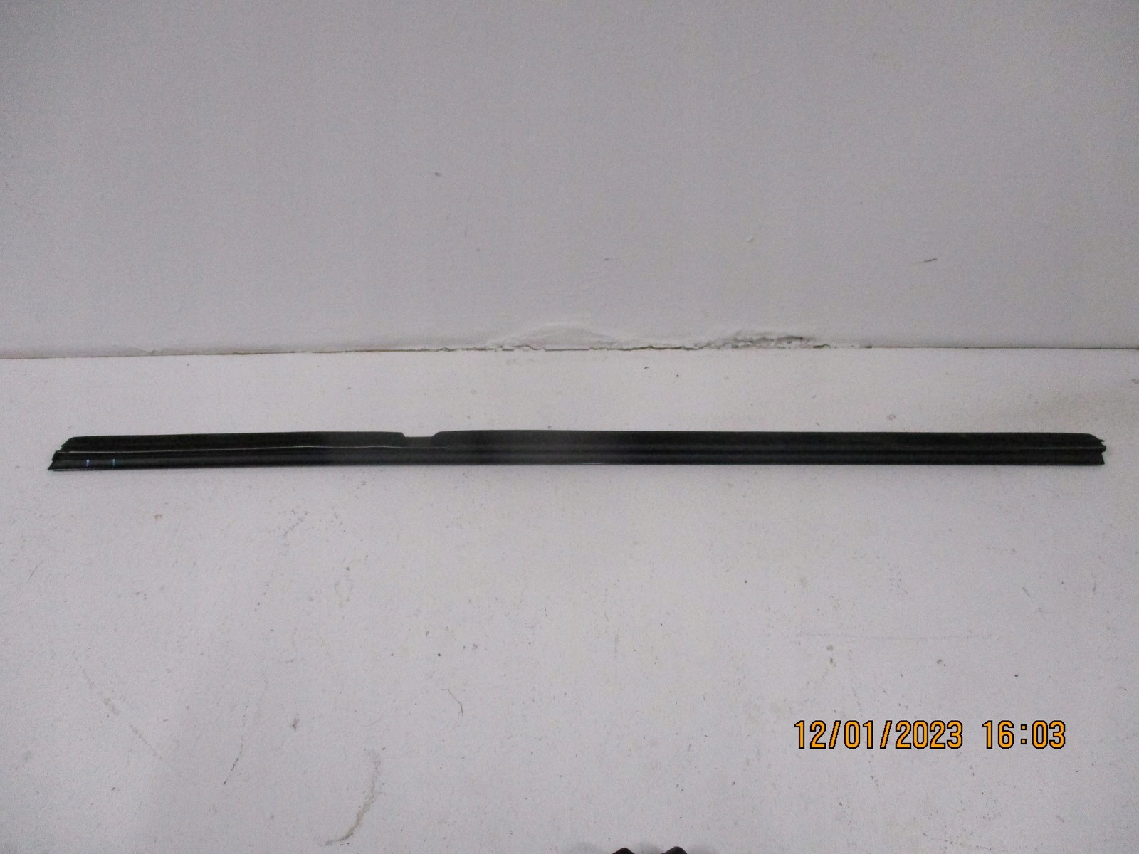 moulding dust MERCEDES CLA 118 A1187301900
