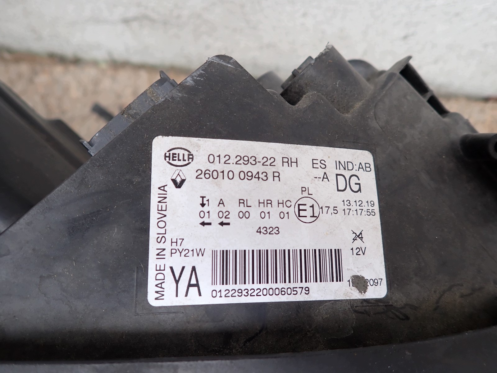 light right REFLEKTOR right RENAULT SCENIC IV 4 16- 260100943R 081