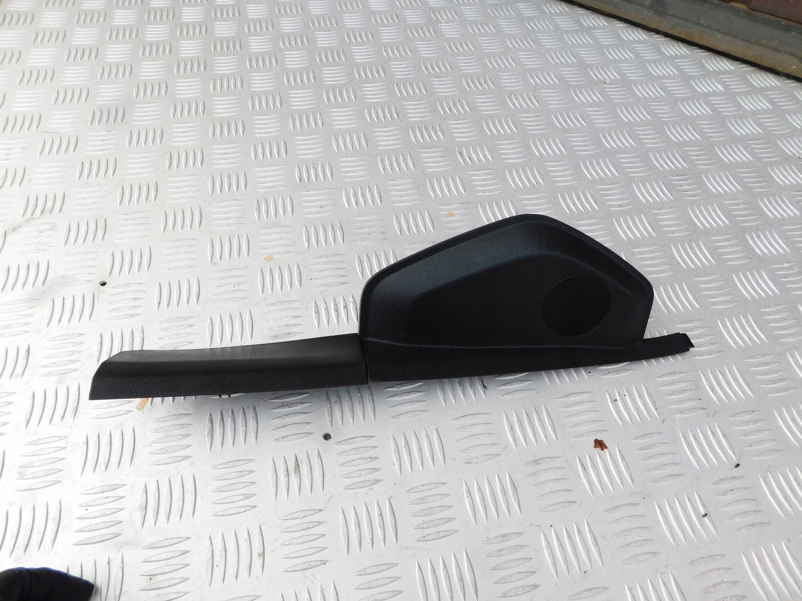 Ford Kuga mk3 Blende Abdeckung Armaturenbrett LV4B-S044C60-A rechts