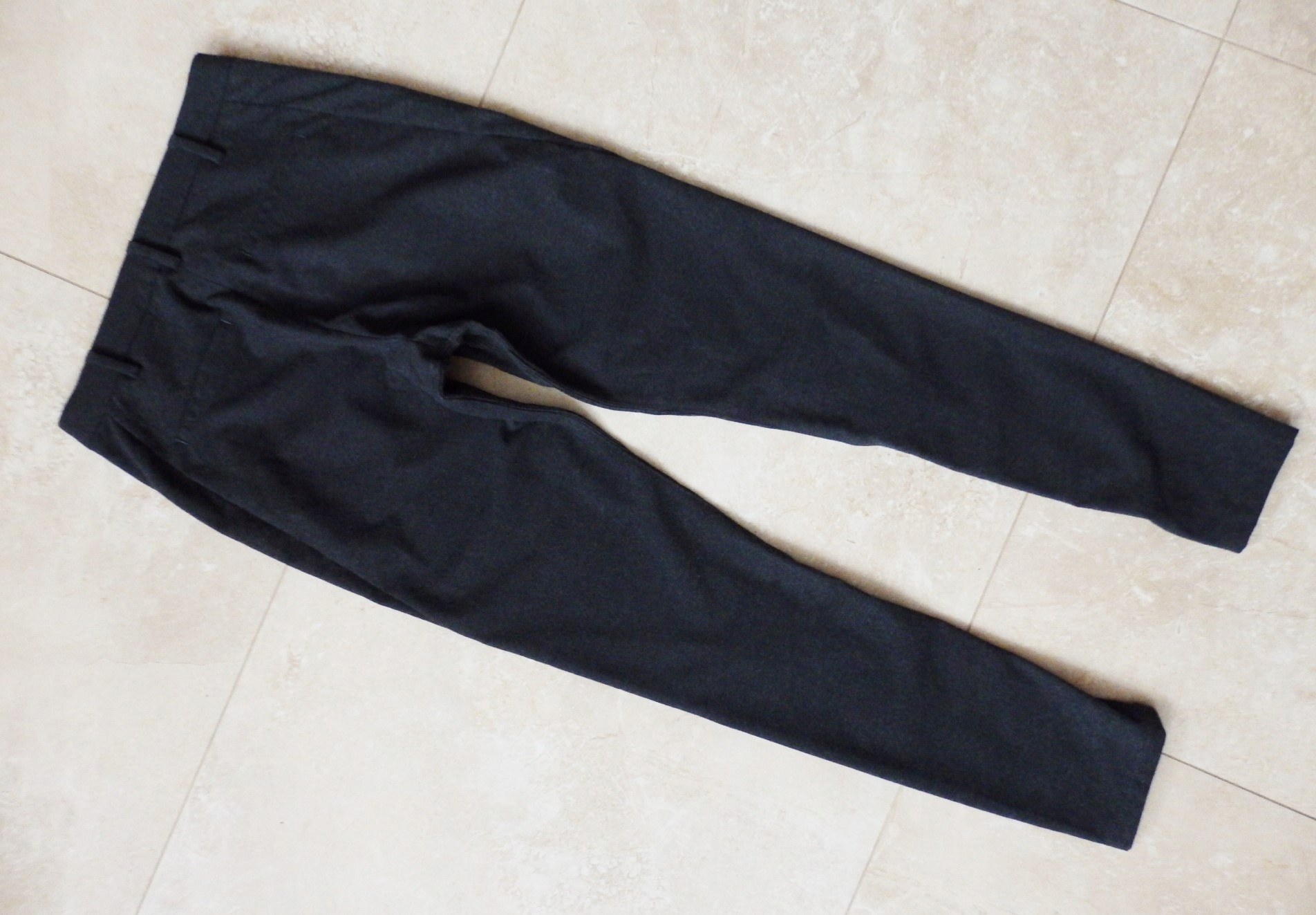 5 ELEGANCKIE SZARE SPODNIE R. 26 Wzór dominujący bez wzoru