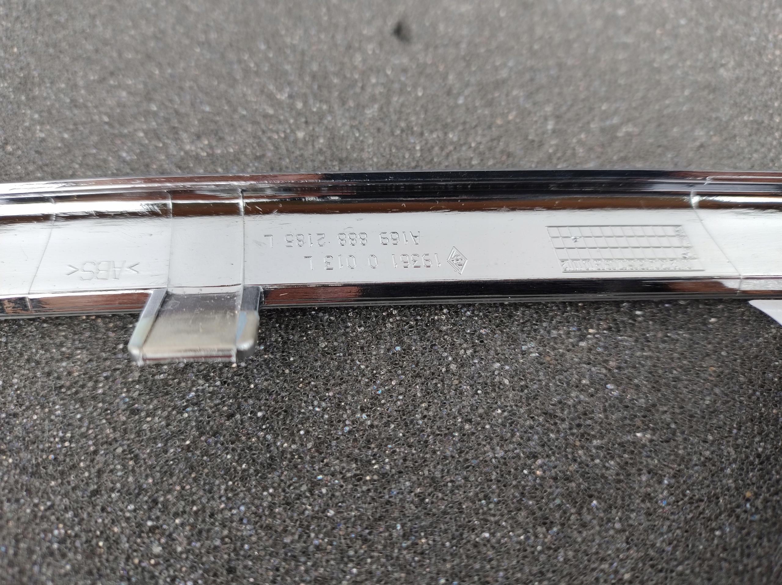 MERCEDES A-KLASA 169 LIFT left CHROMIK grille