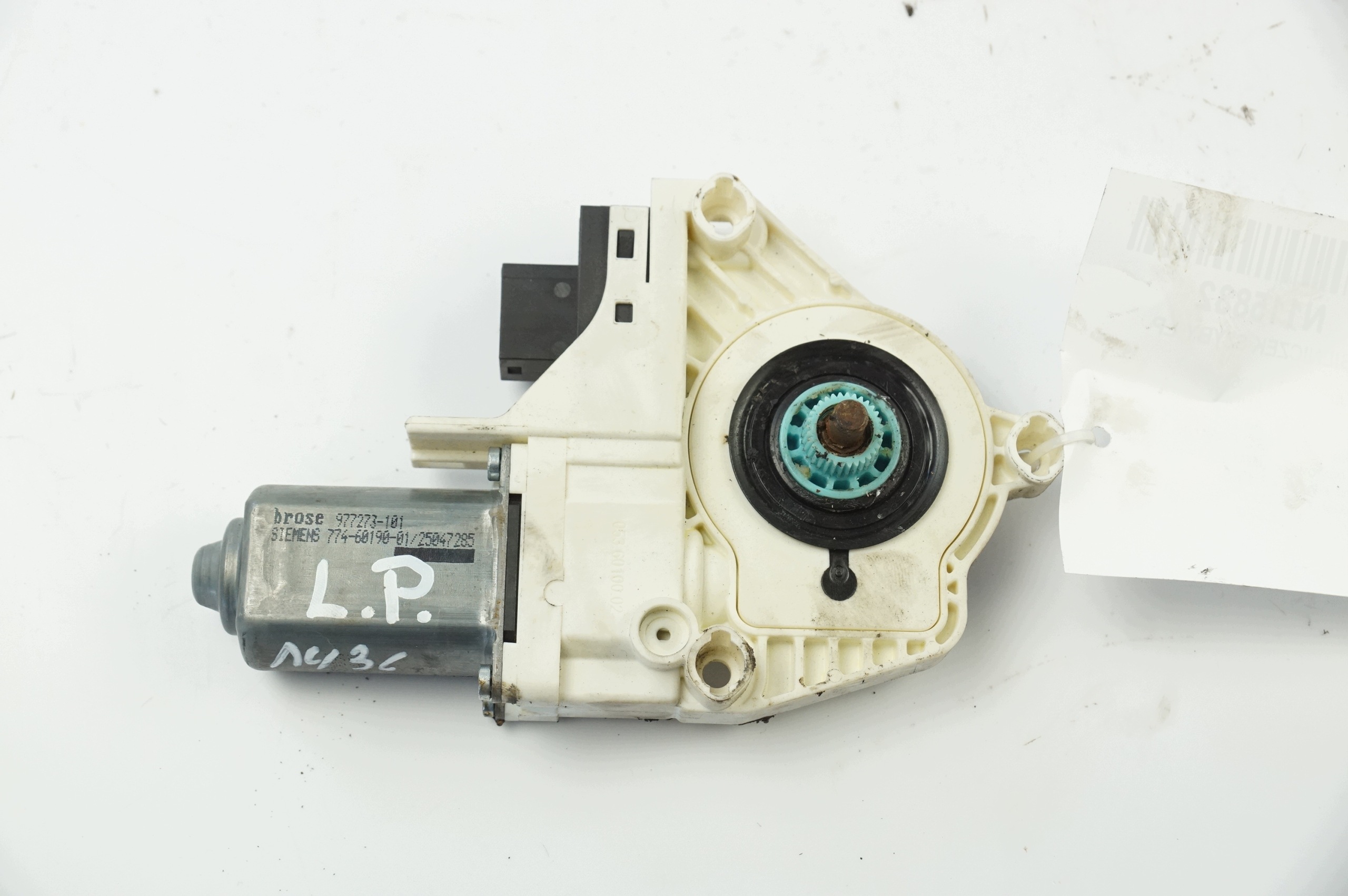Micro moteur Vitres Gauche Avant 4F095980D AUDI A6 C6