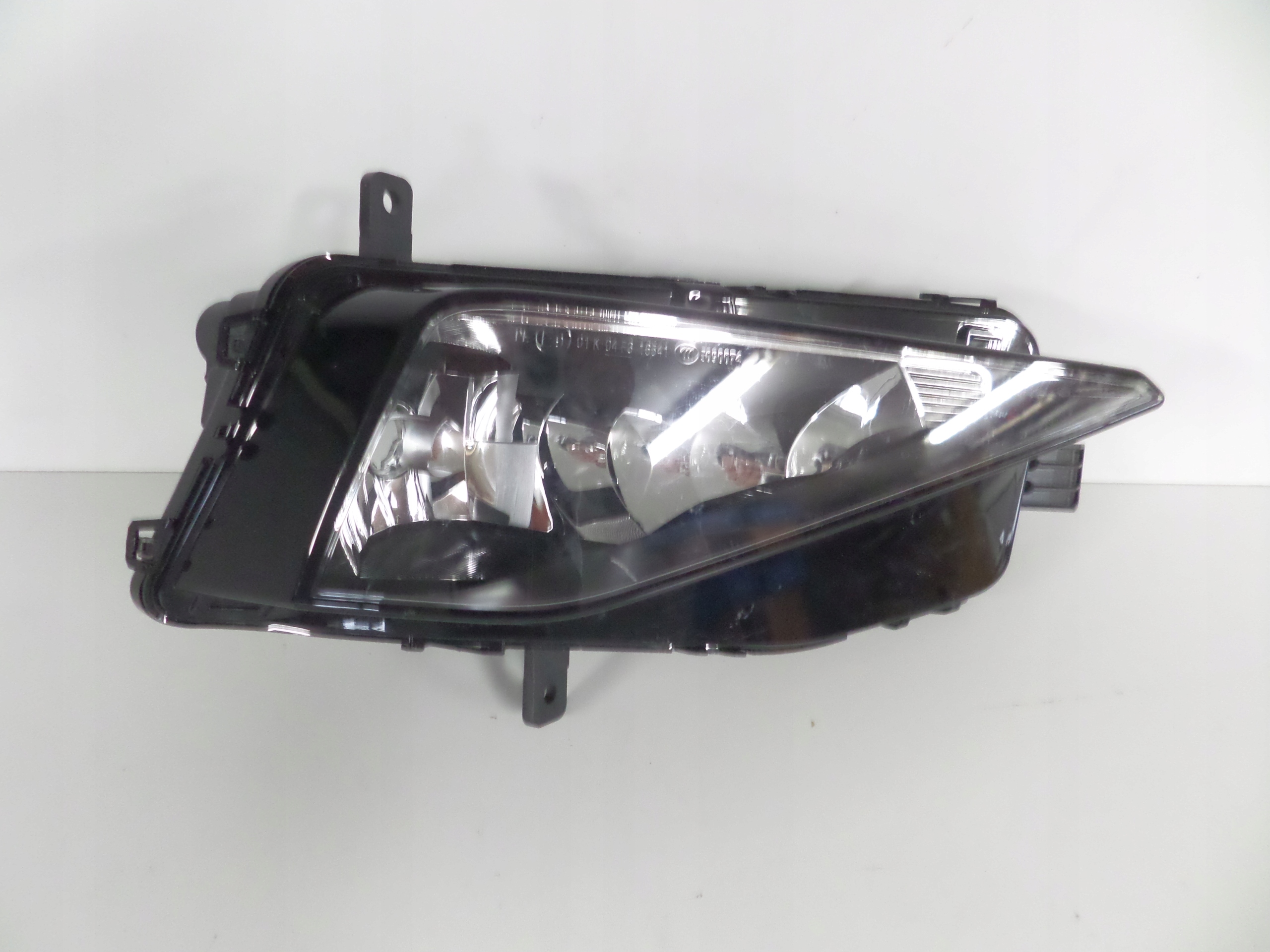 fog light light right VW GOLF VII SPORTSVAN 13