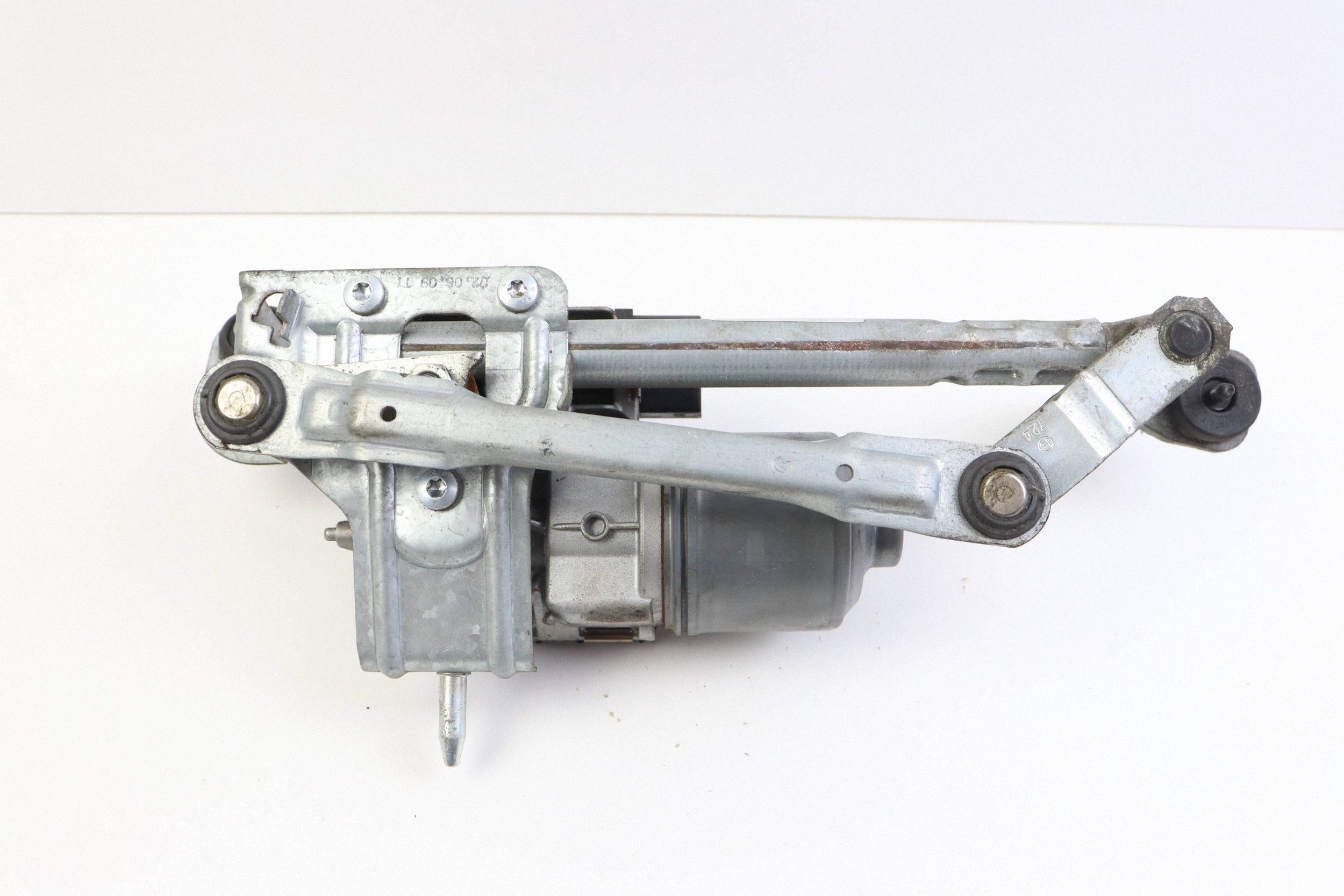 VW GOLF V plus wiper mechanism left front 5M0955023E 5M0955119B