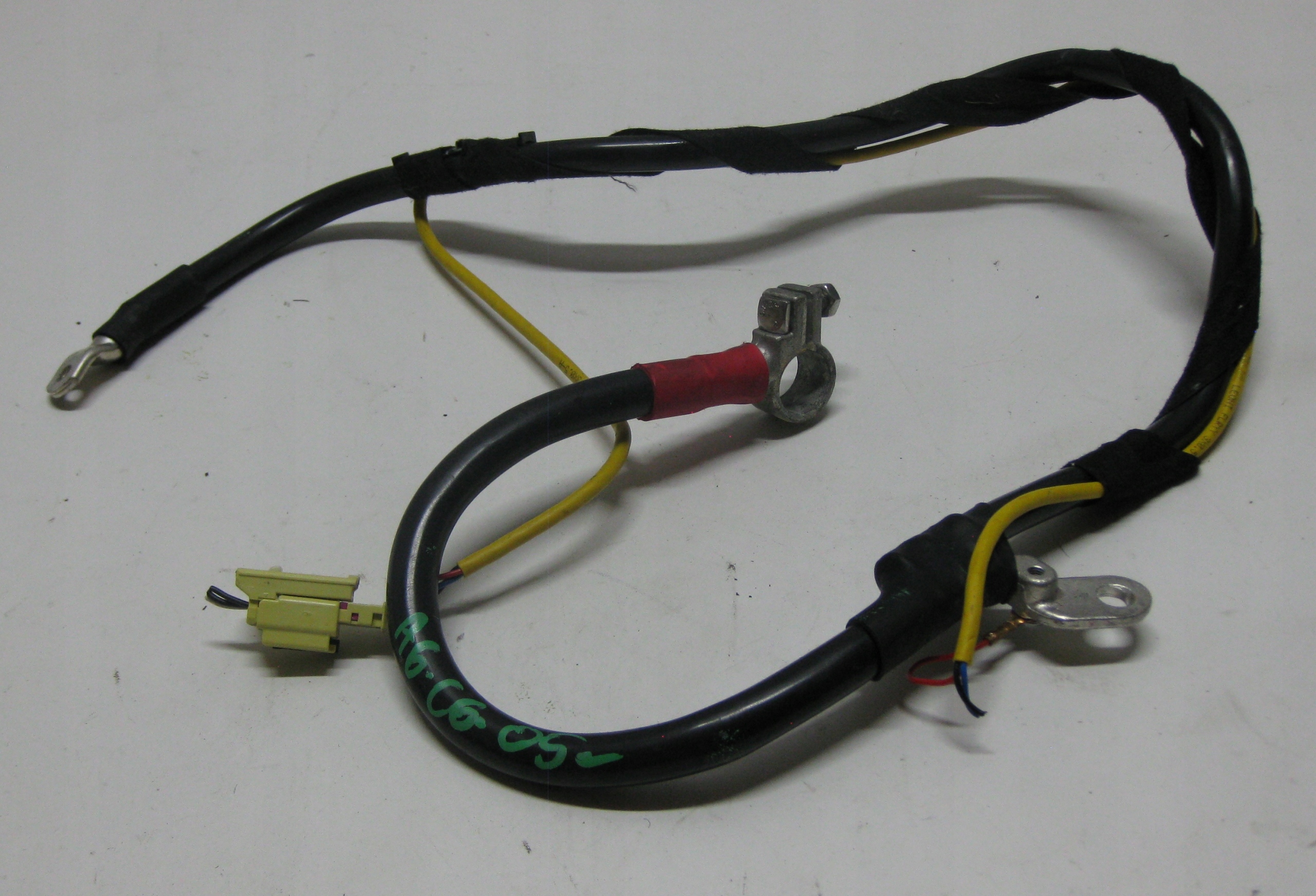 AUDI A6 C6 2.4 6V 05R Stromverteiler Batteriekabel 4F0971225F
