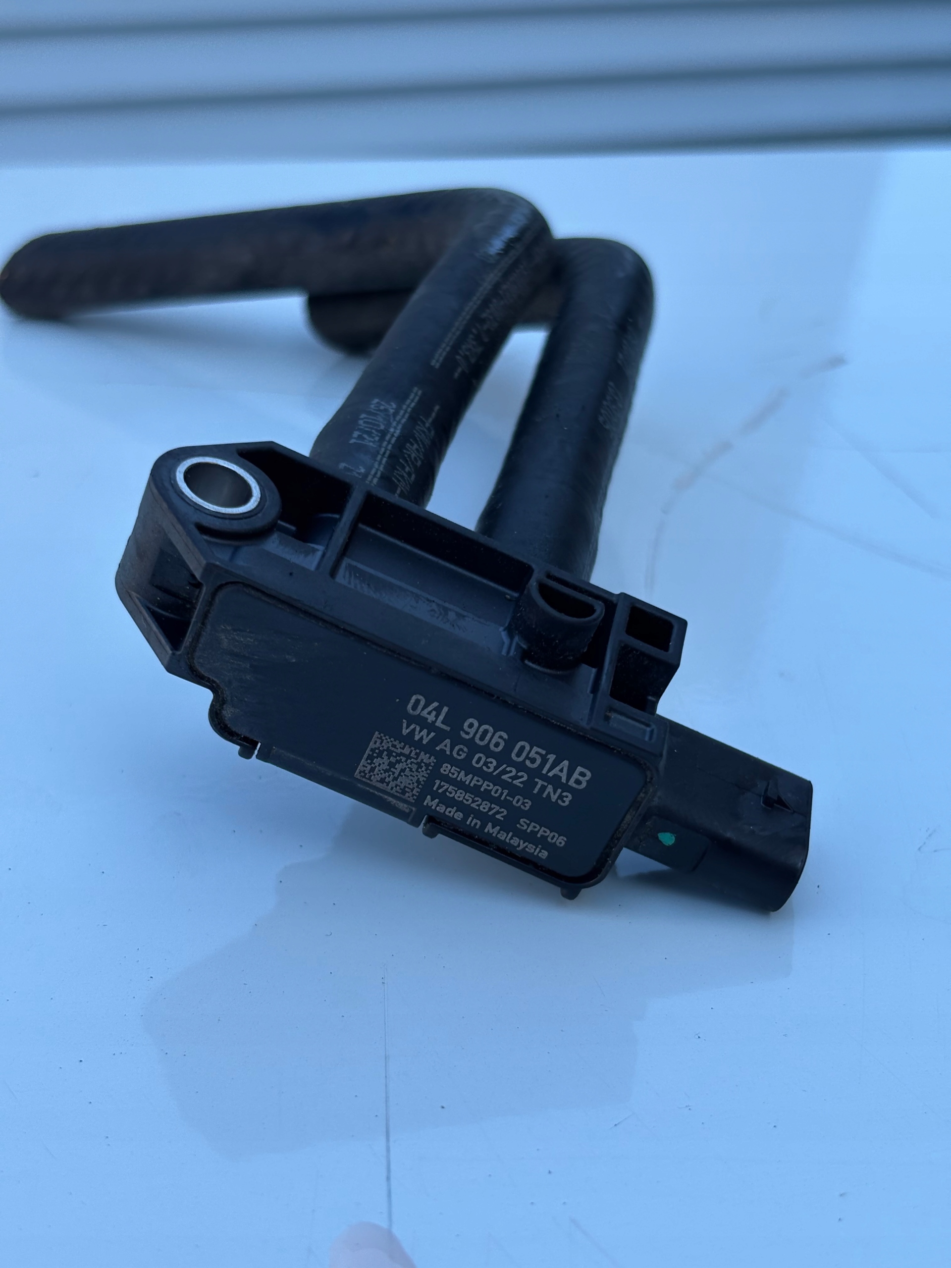Audi VW T6 CRAFTER OE 04L906051AB exhaust gas sensor