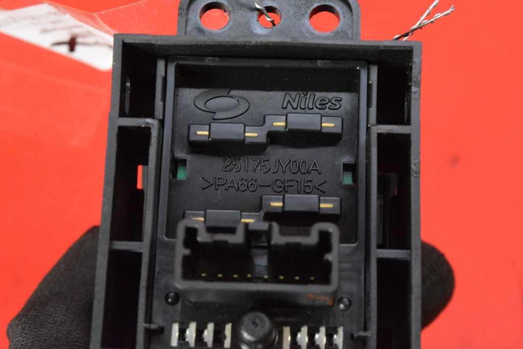 páčka tlačítko elektrická brzda 25175JY00A RENAULT KOLEOS 1 a 08-11