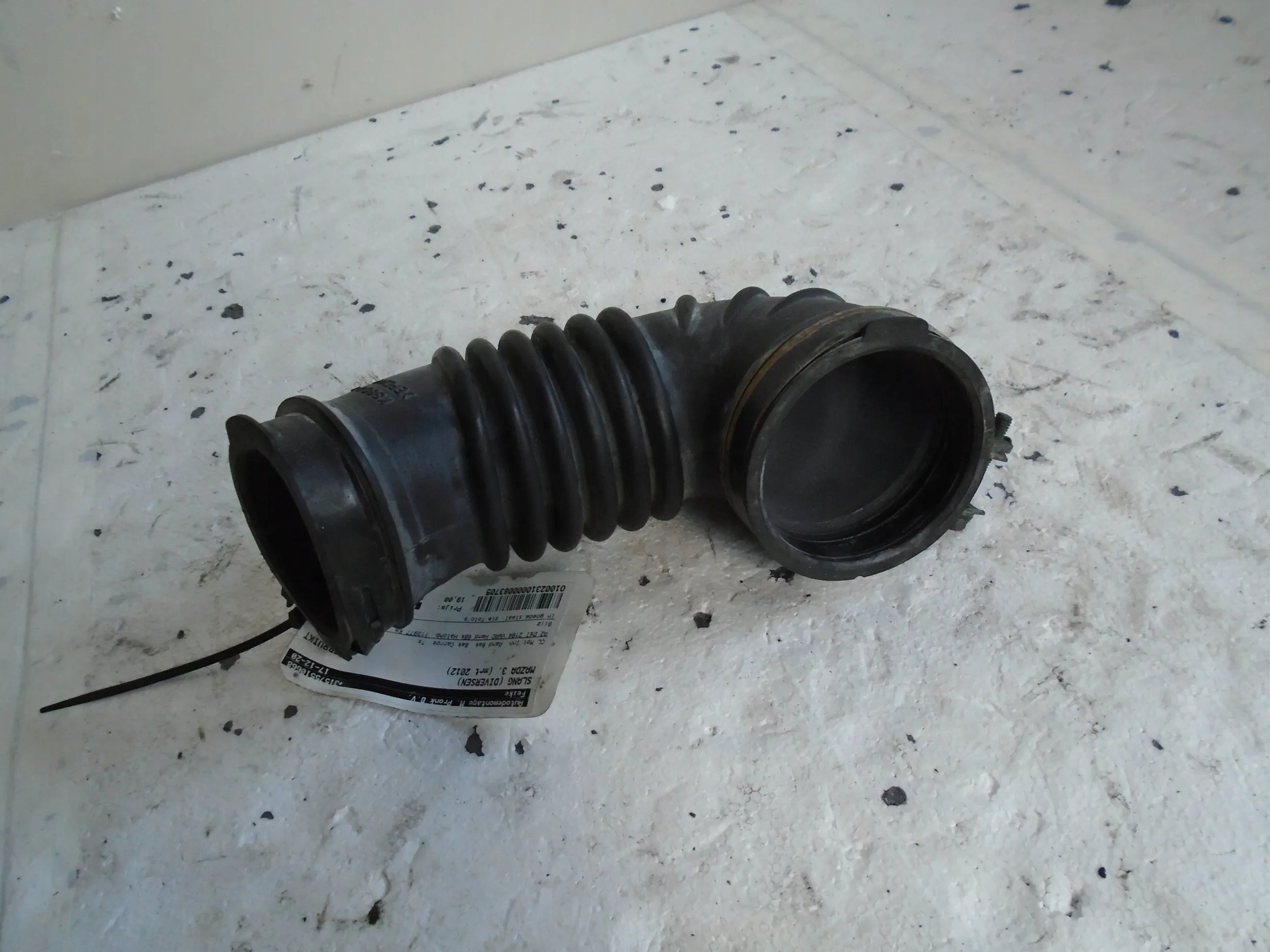 pipe wiring air R2AJ13221 Mazda 3 2.2CDTI