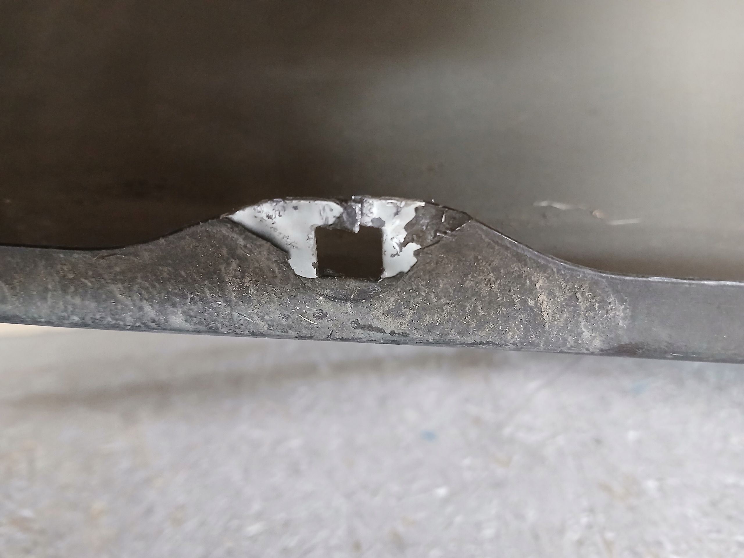 fender front left NISSAN NAVARA D40 06