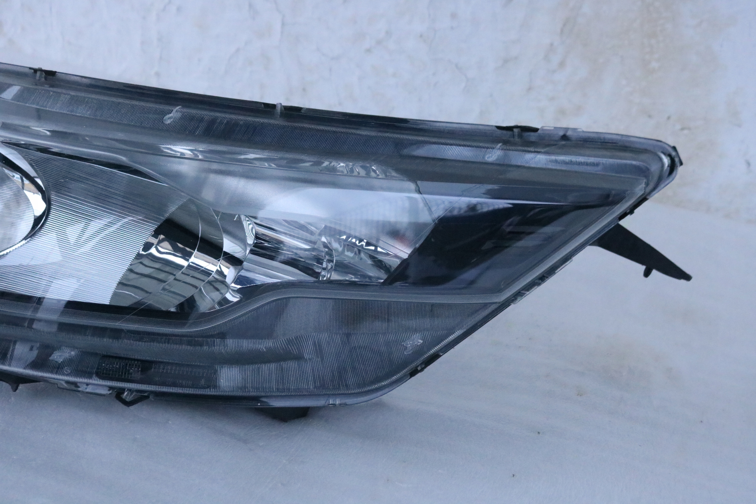 Iveco Daily IV 14- фара левая 5801473750
