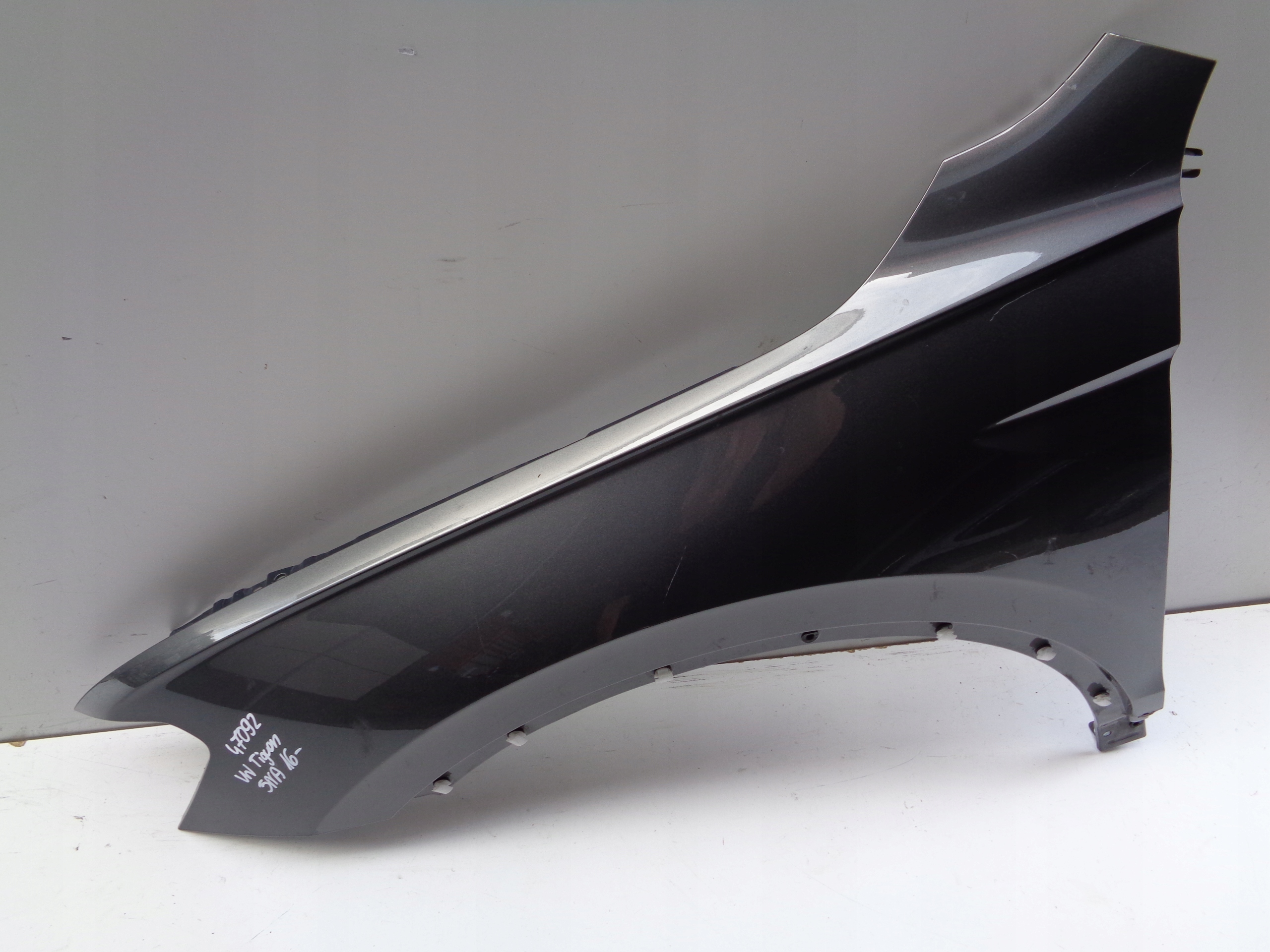 fender left front VW TIGUAN II 5NA 16- NR 47092