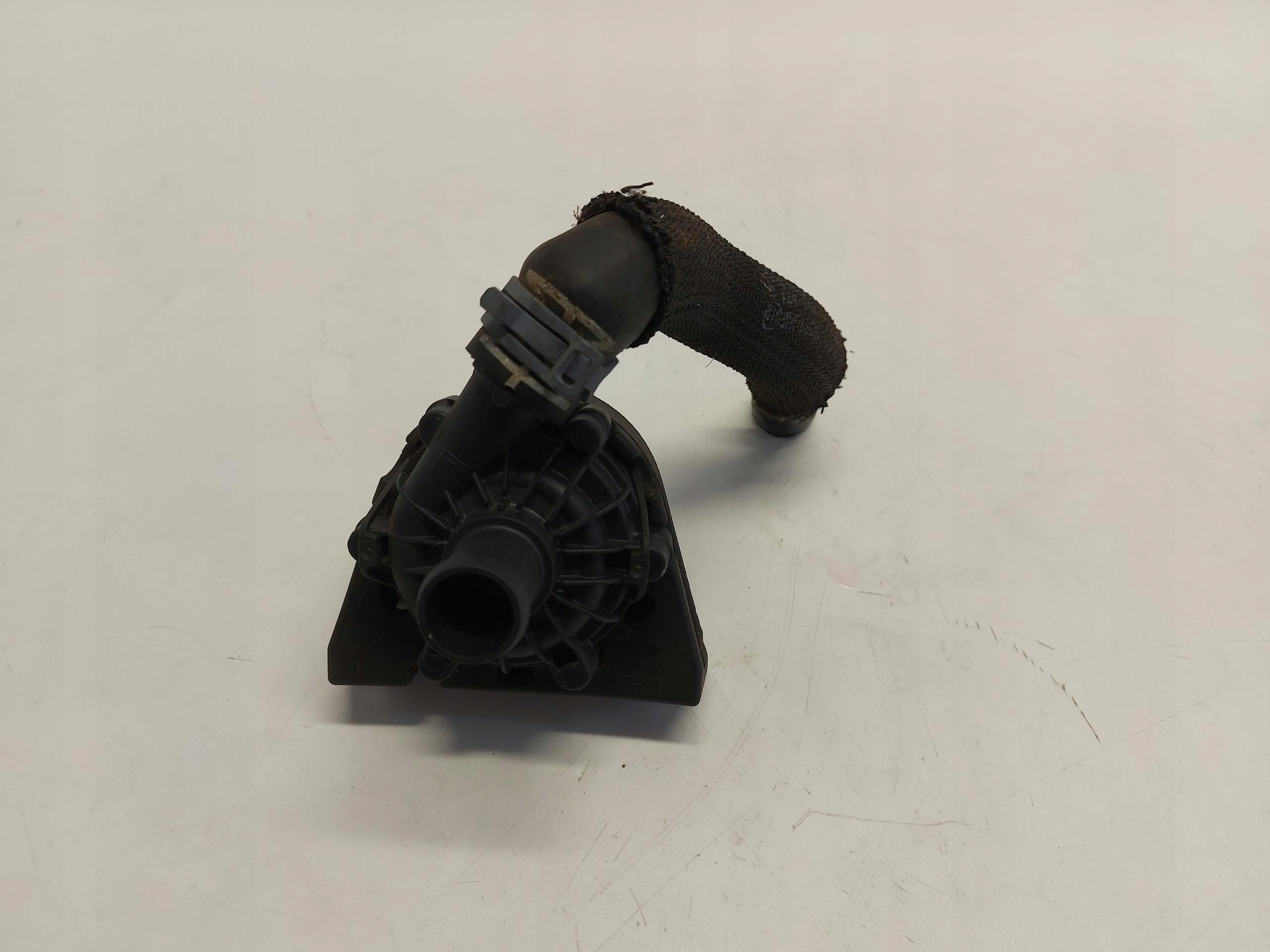 Audi Q8 E-TRON SUV 4KE water pump electrical supplementary oryg 4ke121601