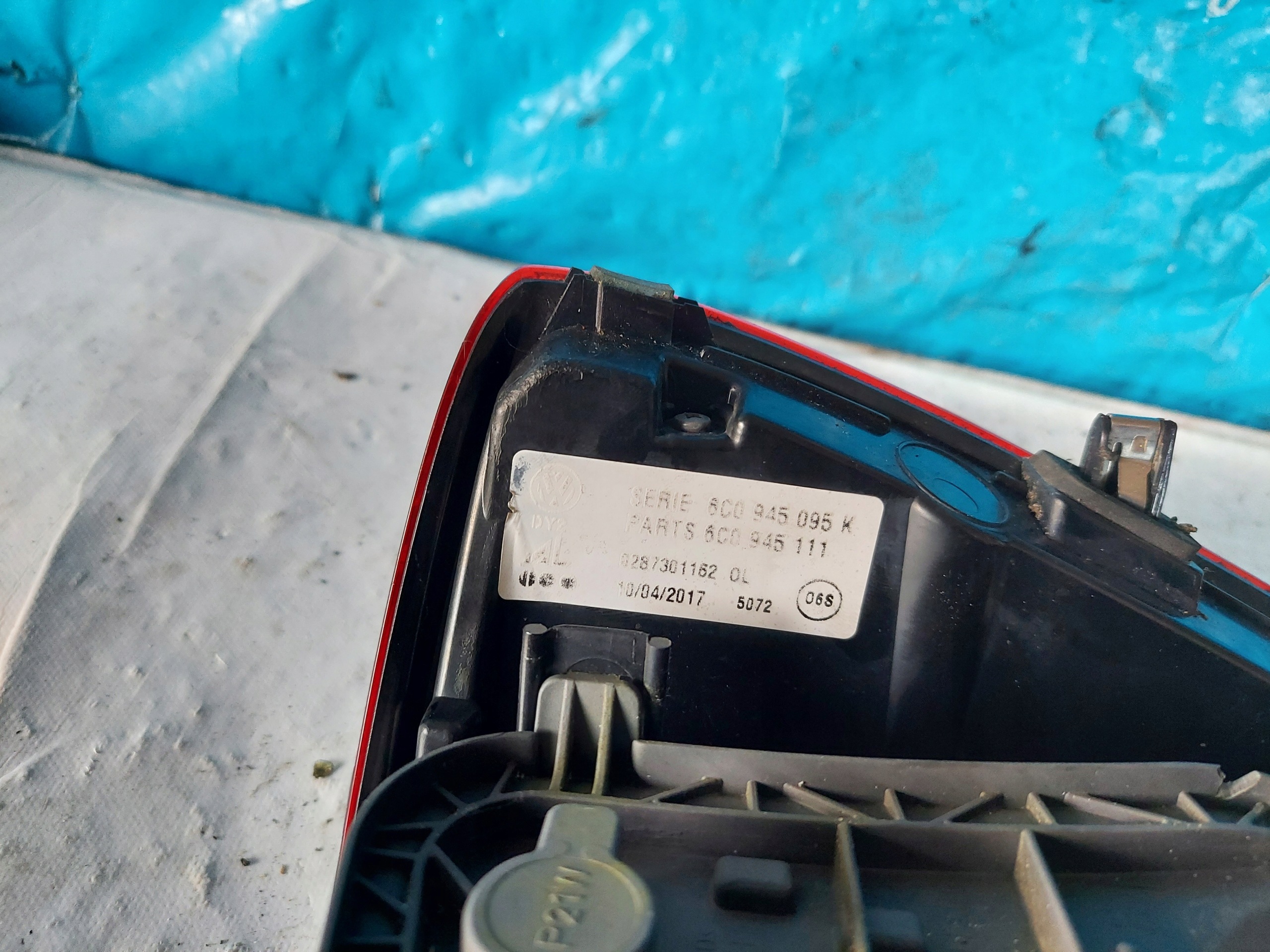 light VW POLO V 8C0945111 left rear part
