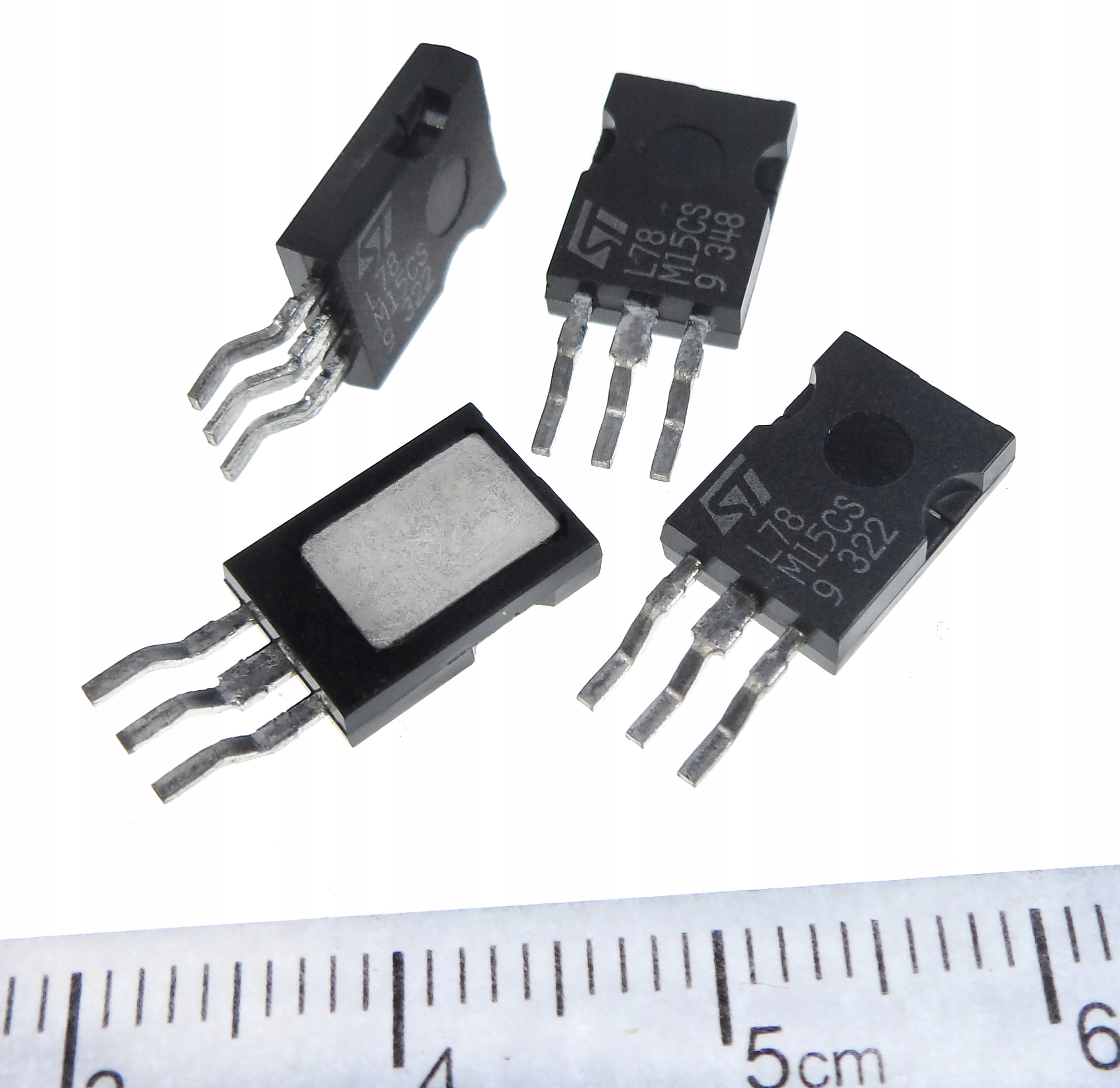 |STcs| 78M15 stabilizator 15V 500mA SOT194 _x4szt