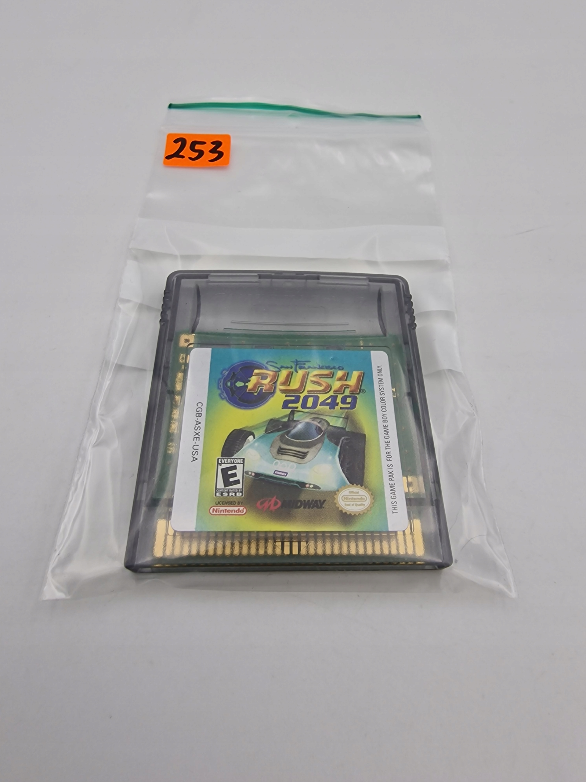 GAME BOY COLOR RUSH 2049 ORYGINAŁ Tematyka gry akcji