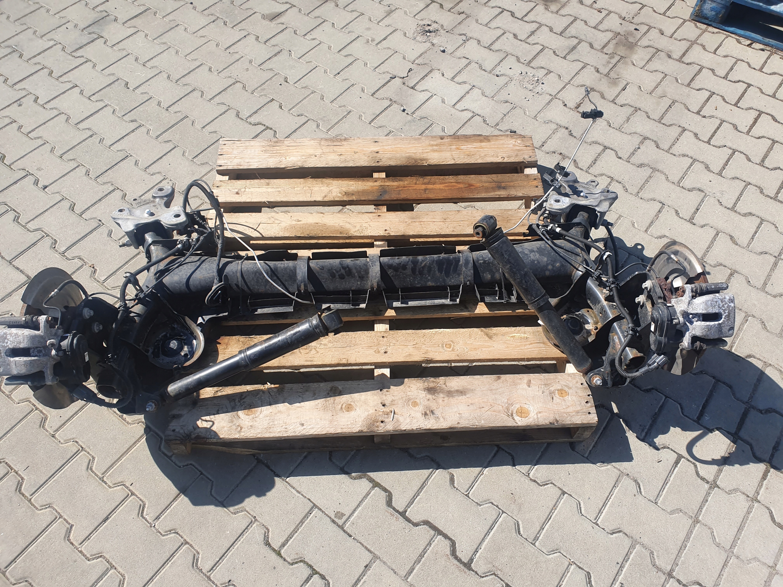 RENAULT GRAND SCENIC IV BELKA ZAWIESZENIE TYŁ KPL