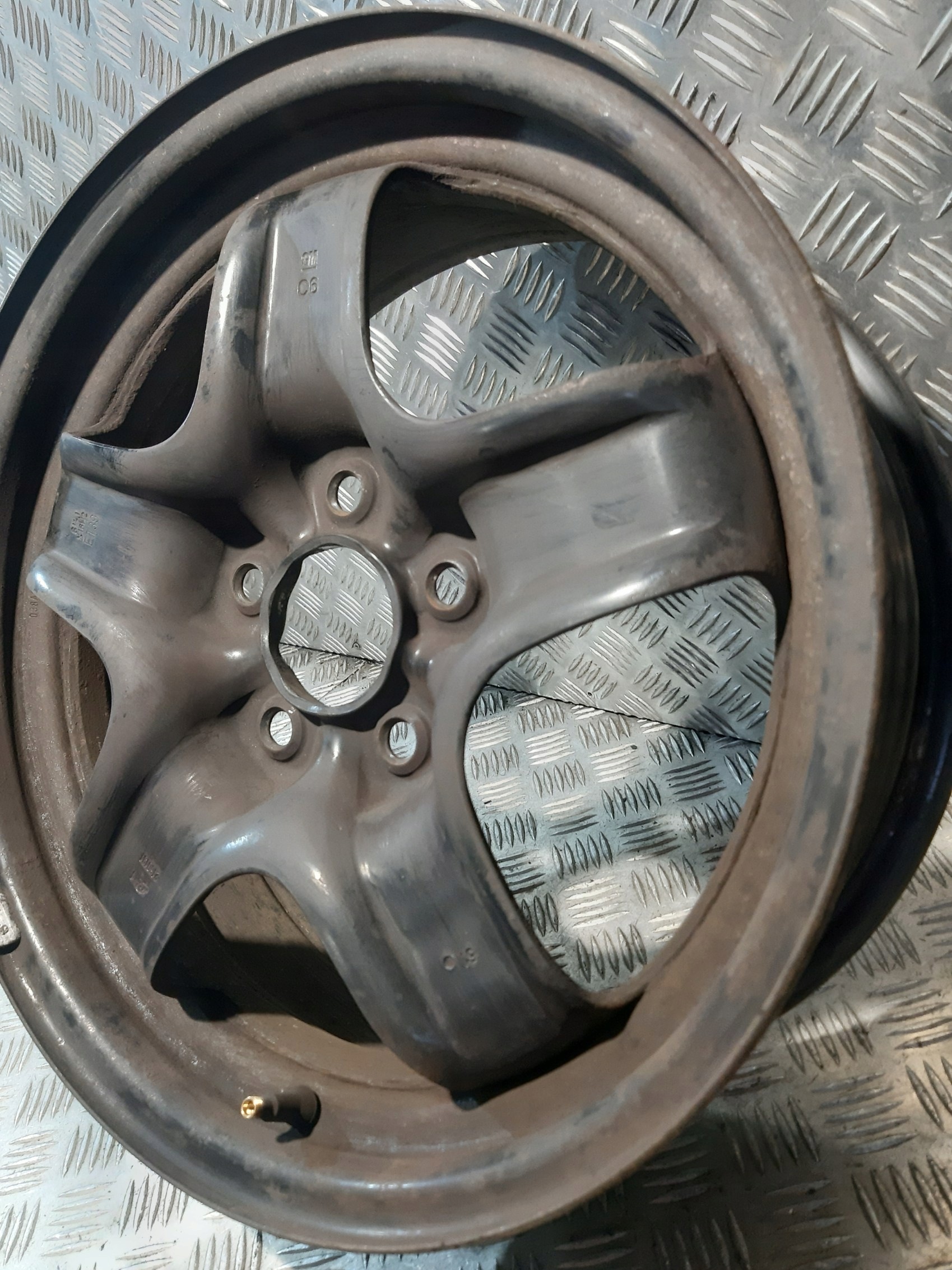 disk ocelová STRUKTURALNA OPEL 5x110 ET39 6.5J R16 2160131