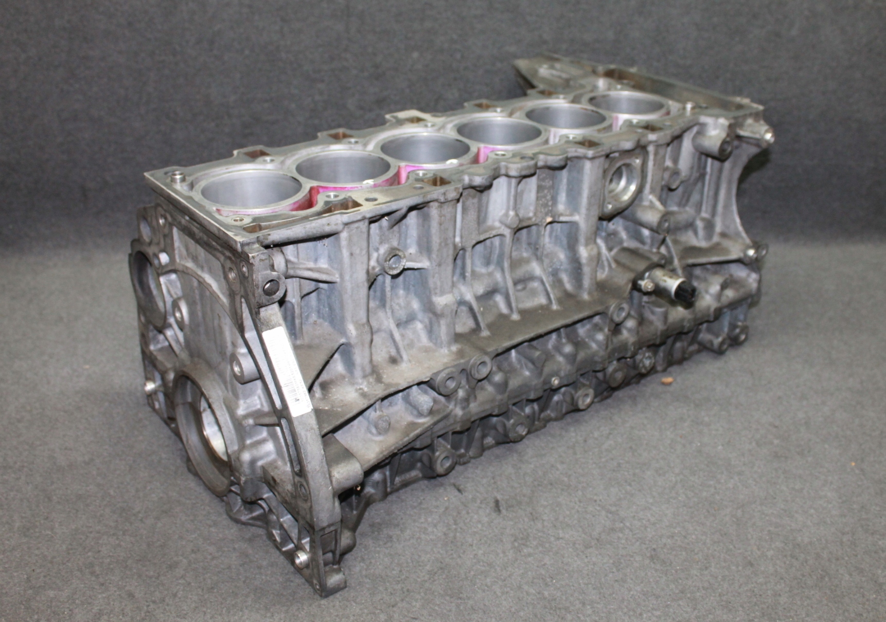 BMW E90 E91 E92 F10 E60 E63 3.0i N53B30A - BLOK DES MOTORS 7558321