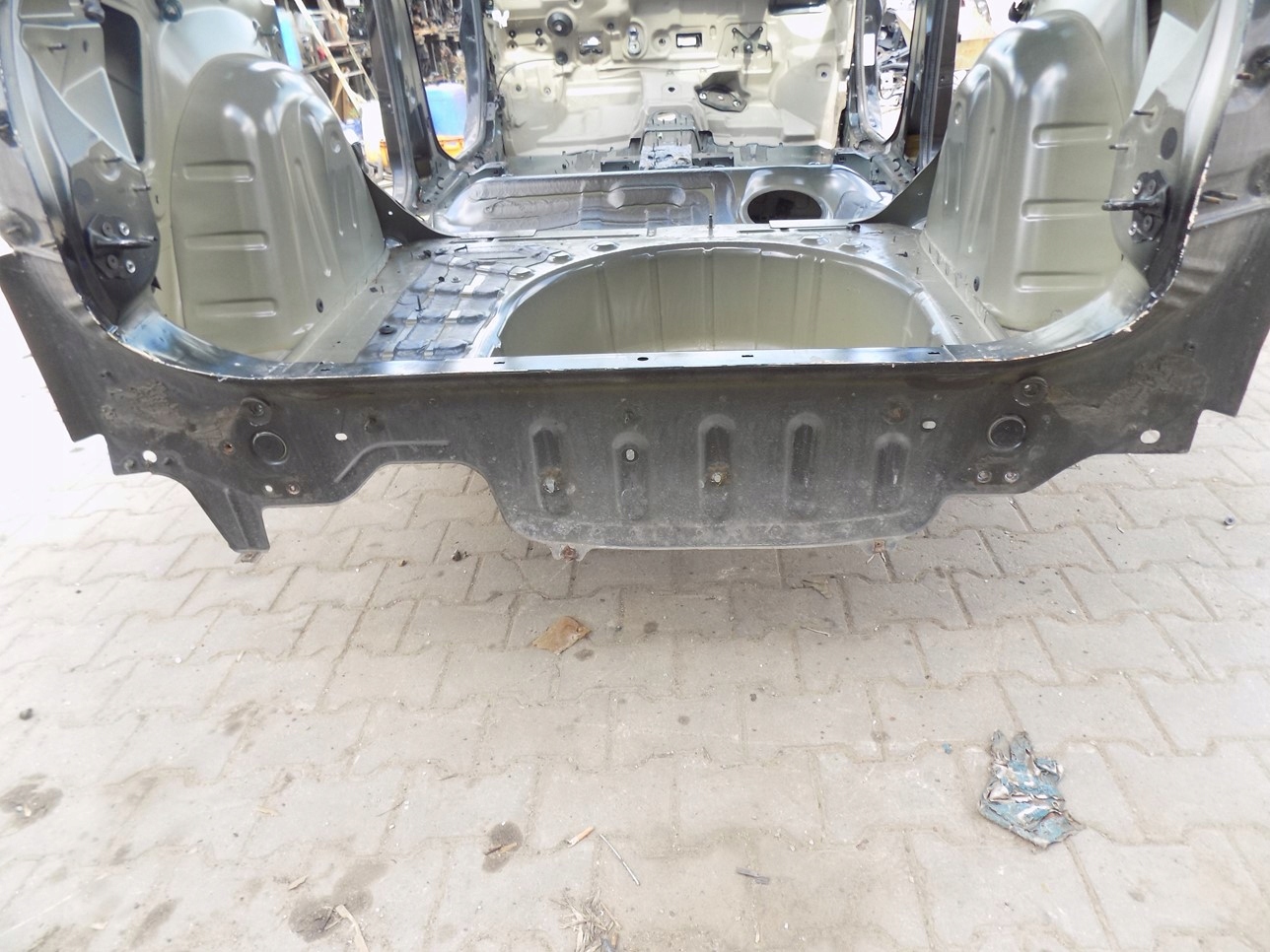 PEUGEOT 3008 I 09-12 KTVD Pas tylny wanna