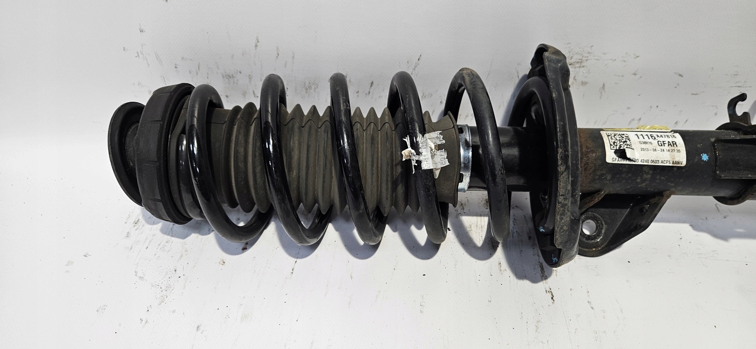 shock absorber right front OPEL MOKKA X TRAX 95320365