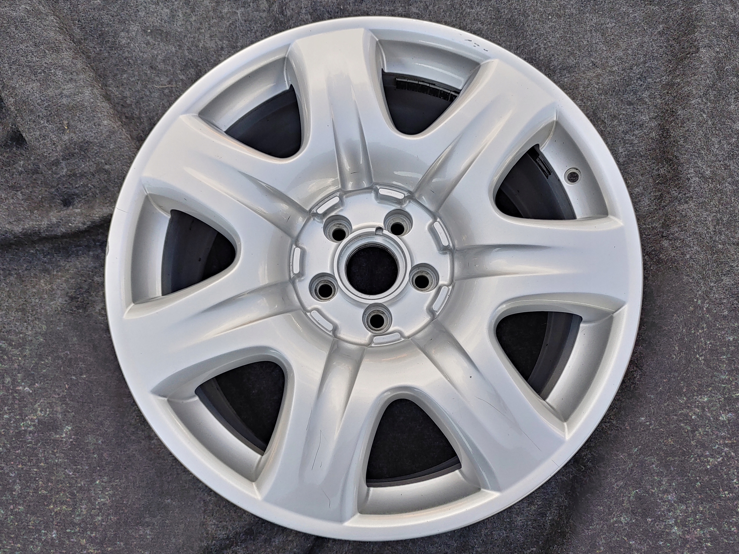 ОБІД БЕНТЛІ КОНТИНЕНТАЛЬ GT 19 ОРИГІНАЛ