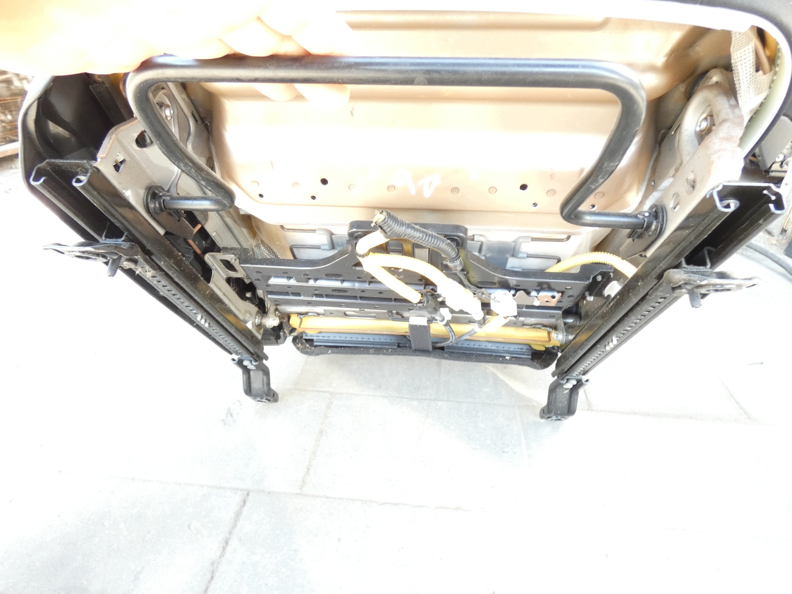 sedačka pravý předek spolujezdce HYUNDAI I30 a FD 5D 07-12