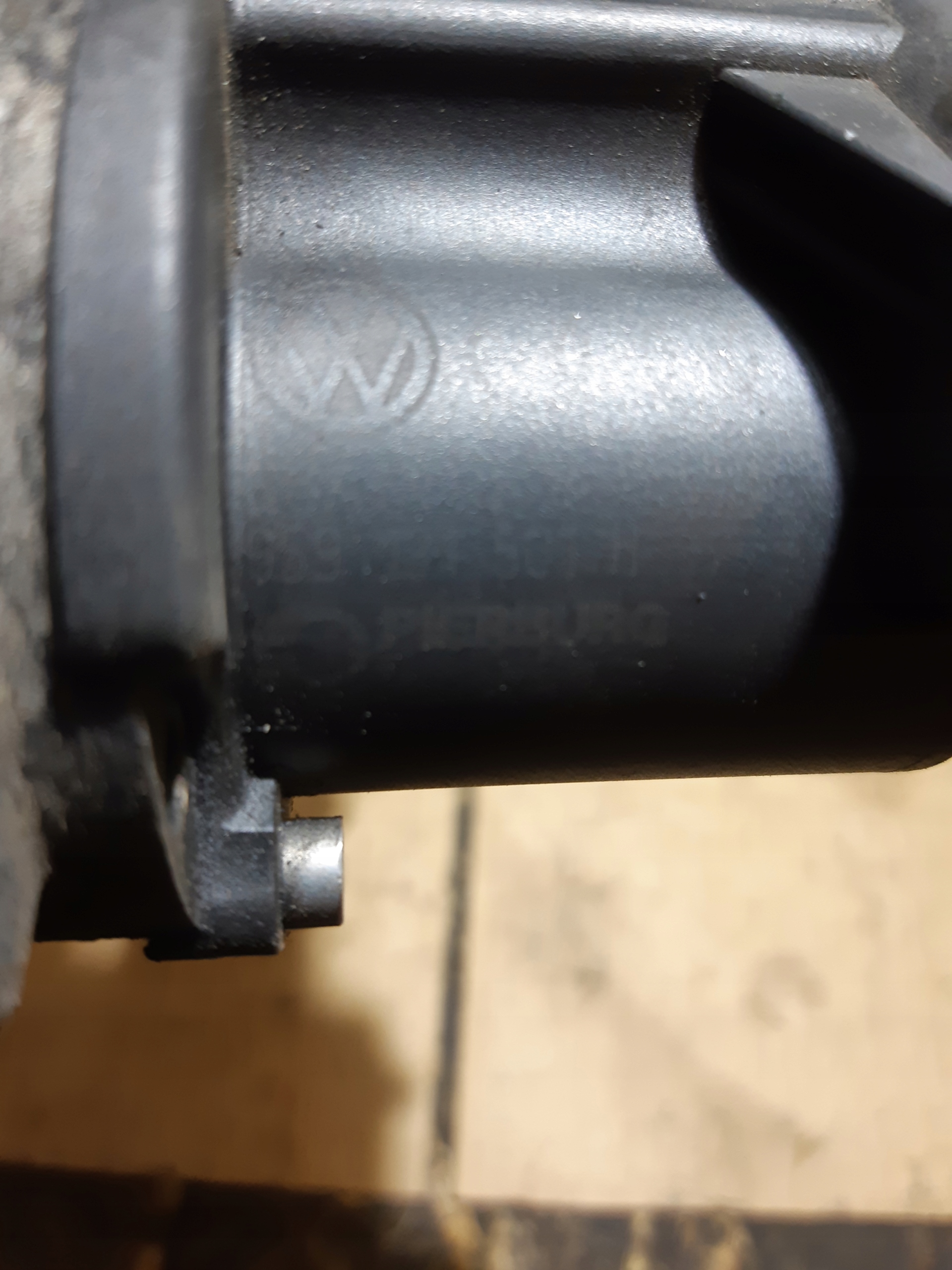 AUDI A4 B8 A5 8T 2.7 3.0 TDI egr ventil 059131501H