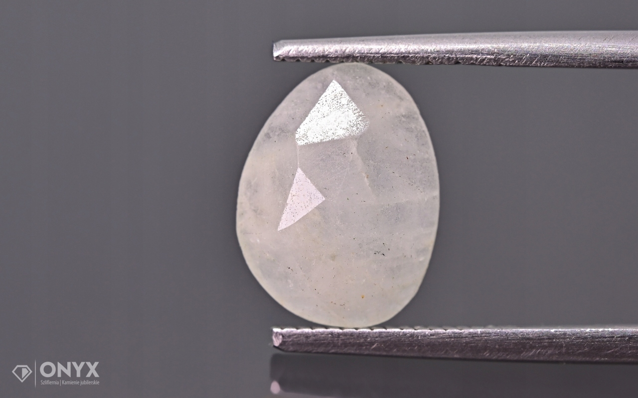 Akvamarín fasetovaná nepravidelná rozeta 11x8,5 mm