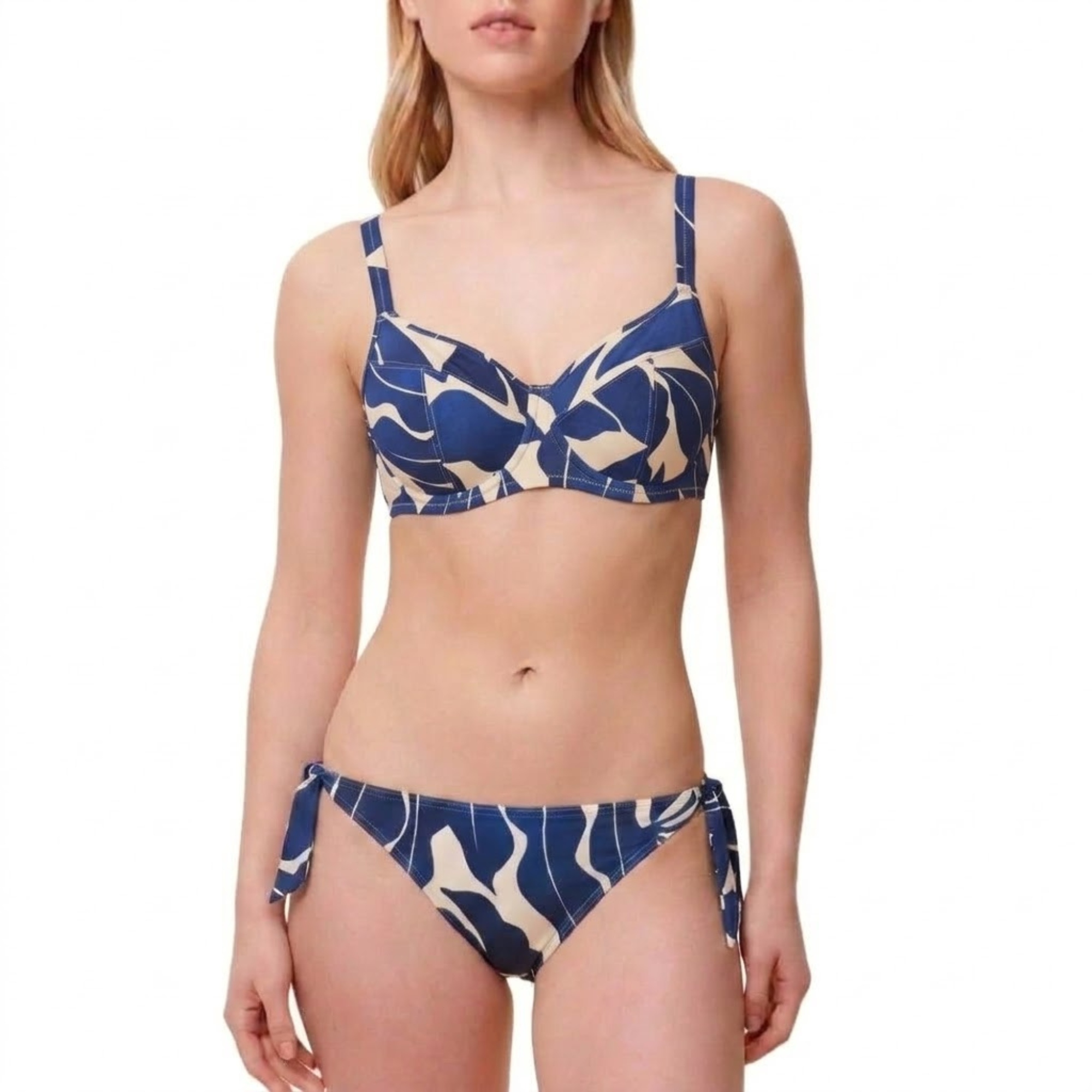 Triumph Hora Bikini Summer Allure W01 Minimizer 40F 80F Kalhotky 40 Komplet