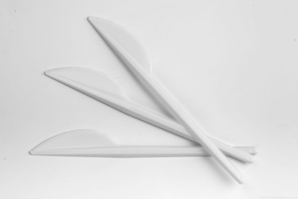 

Noże plastikowe białe sztaplowane 165mm 100 szt.