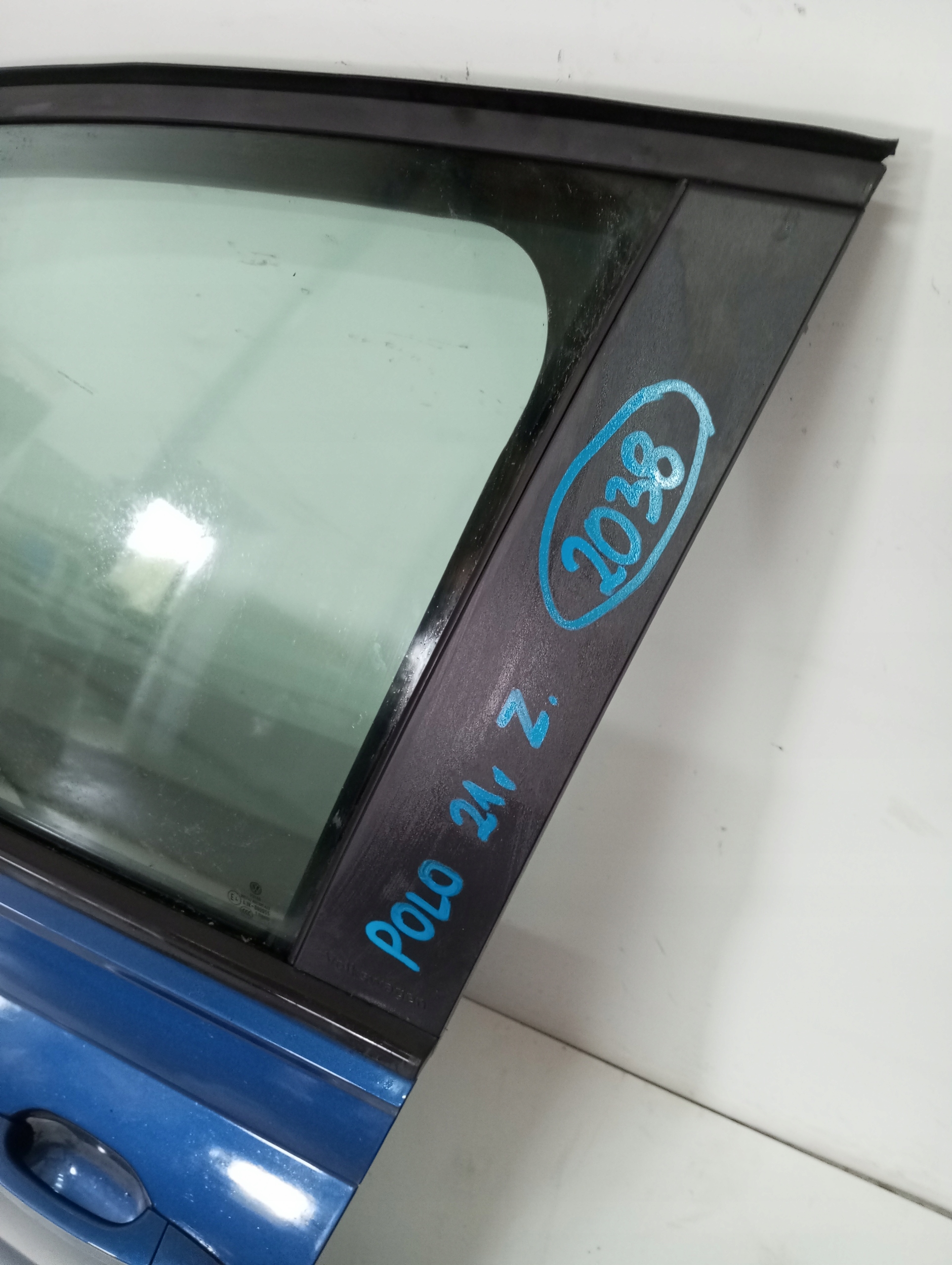 dvere VW POLO 2G0 ľavé predné 21R