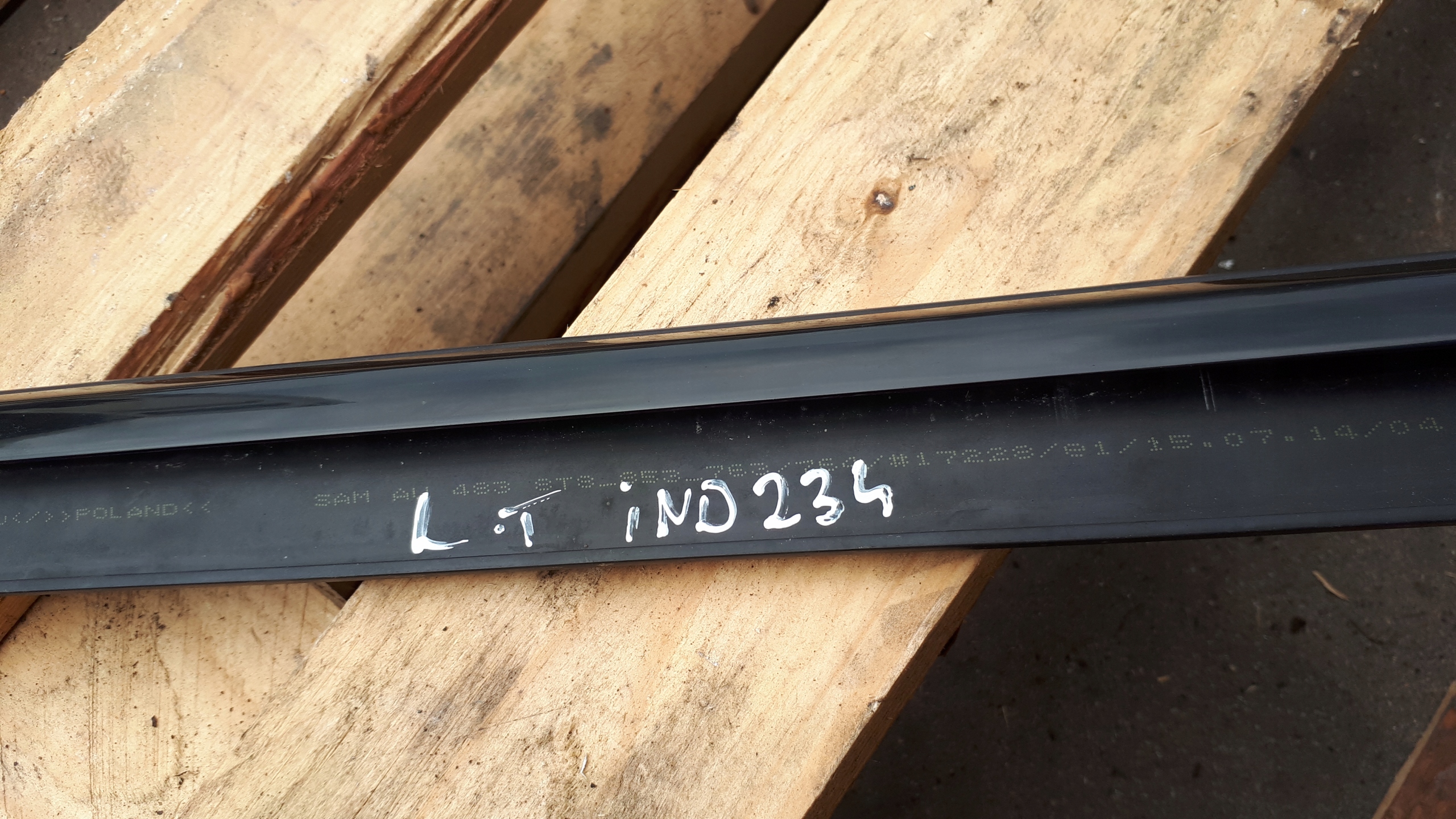 A5 8T LIFT moulding dust left rear part SPORTBACK