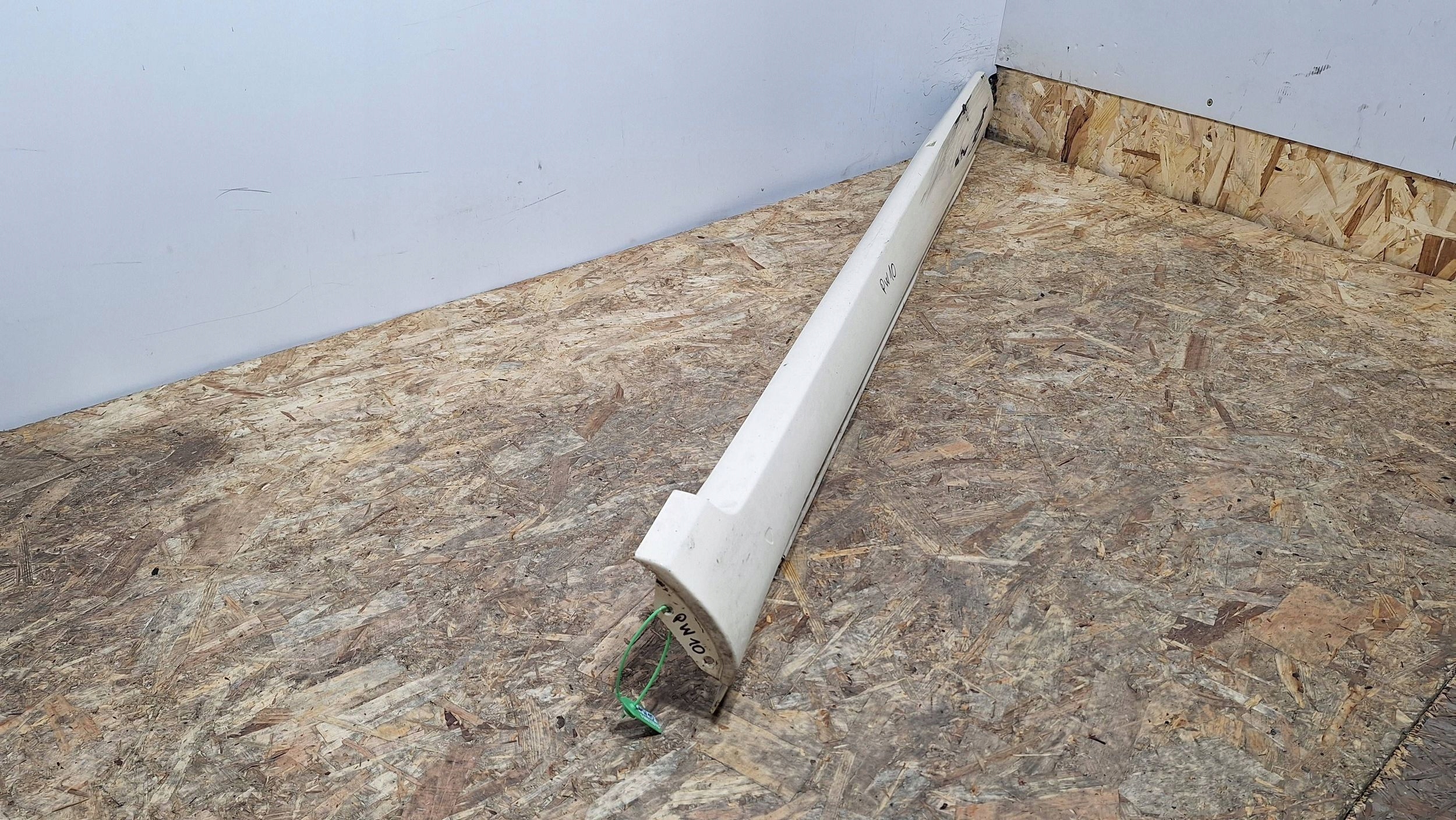 cap threshold moulding threshold left VW PASSAT B7 10- 3AA853855