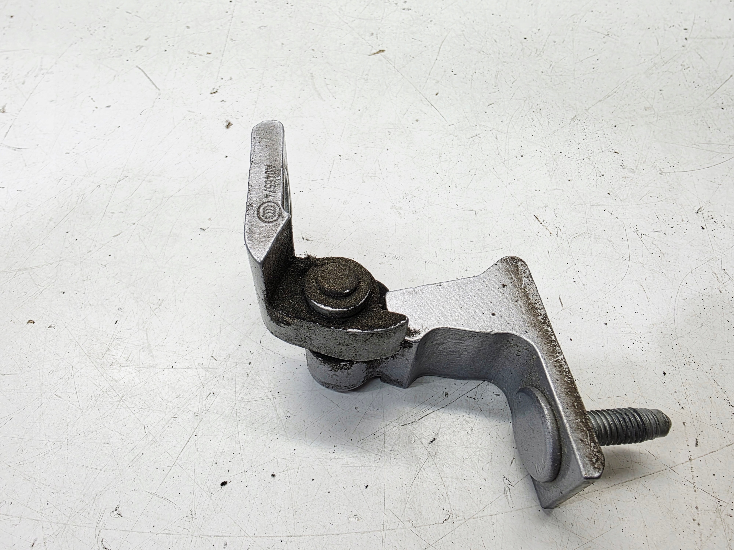 hinge door right AUDI A1 8X Q3 8U A3 8V 8V0833404E