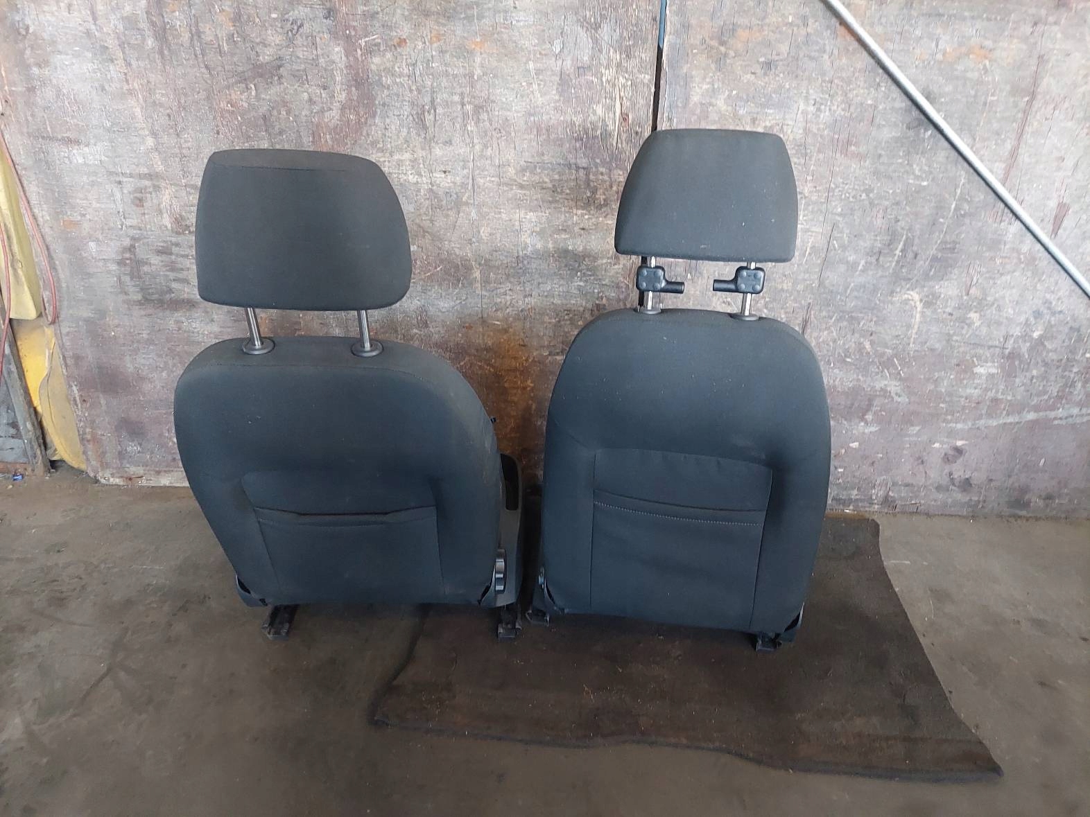 seats KOMPLET left right seat rear part + side SKODA OCTAVIA II